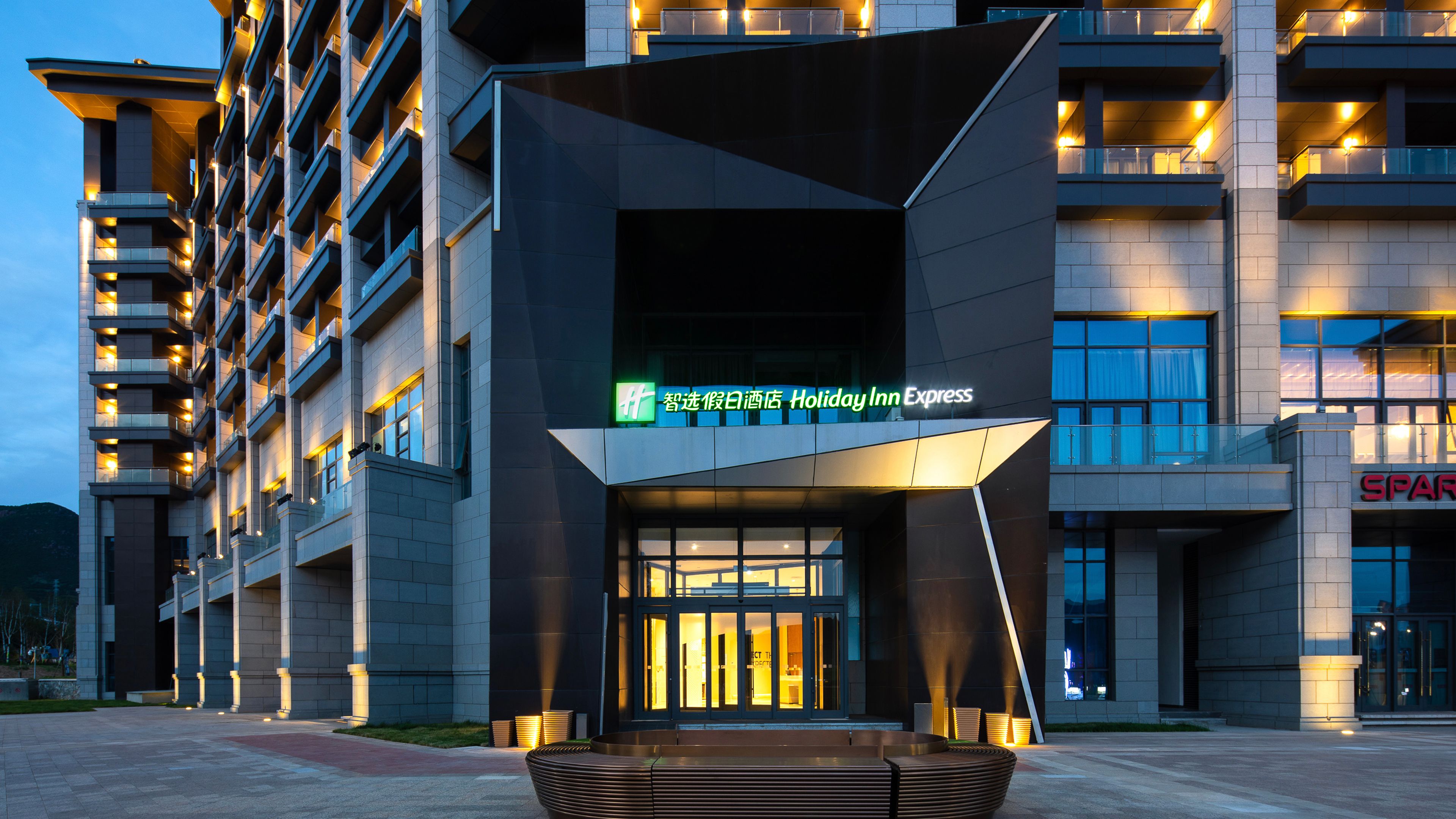 崇礼翠云山智选假日酒店