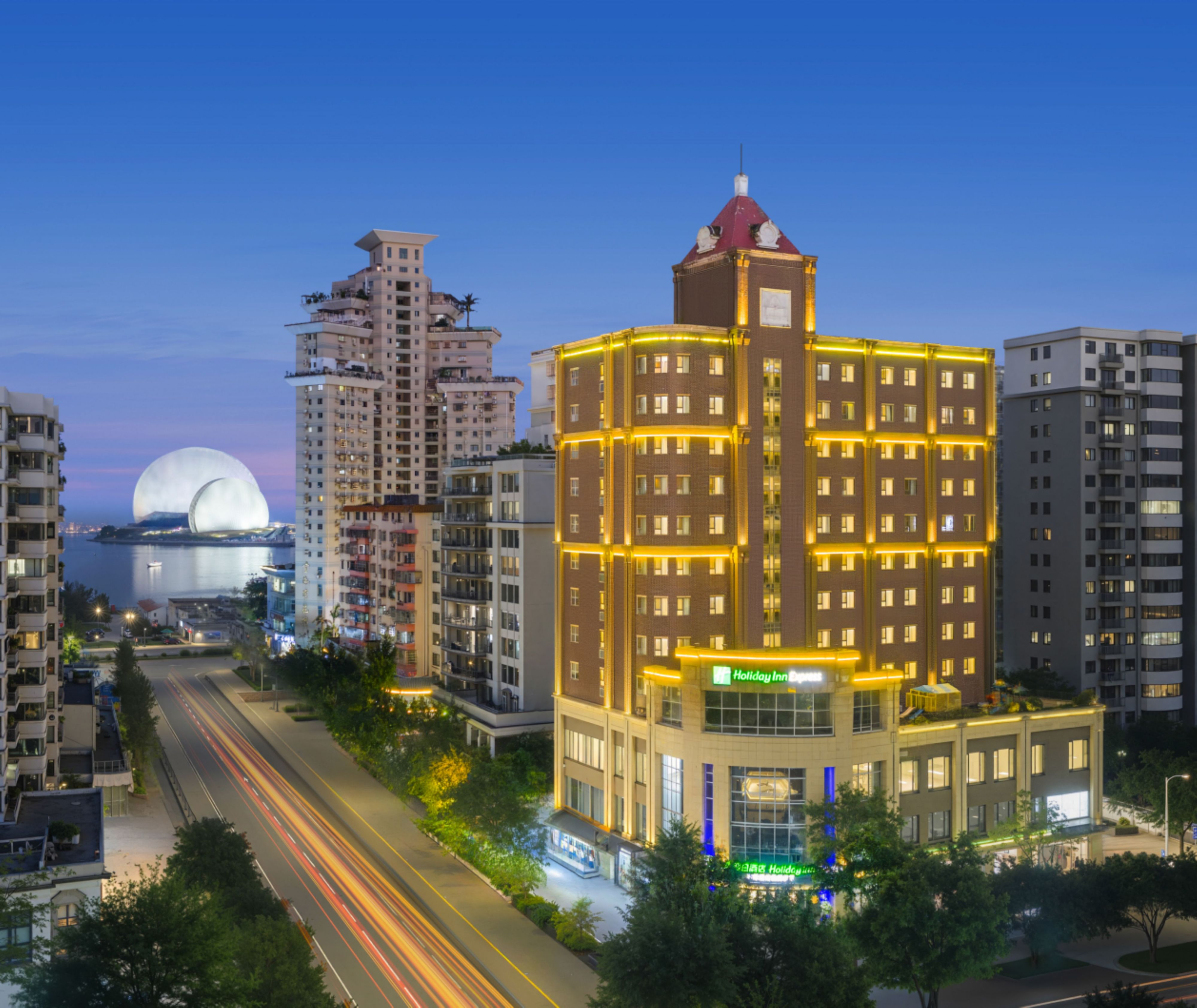 珠海情侣路日月贝大剧院智选假日酒店