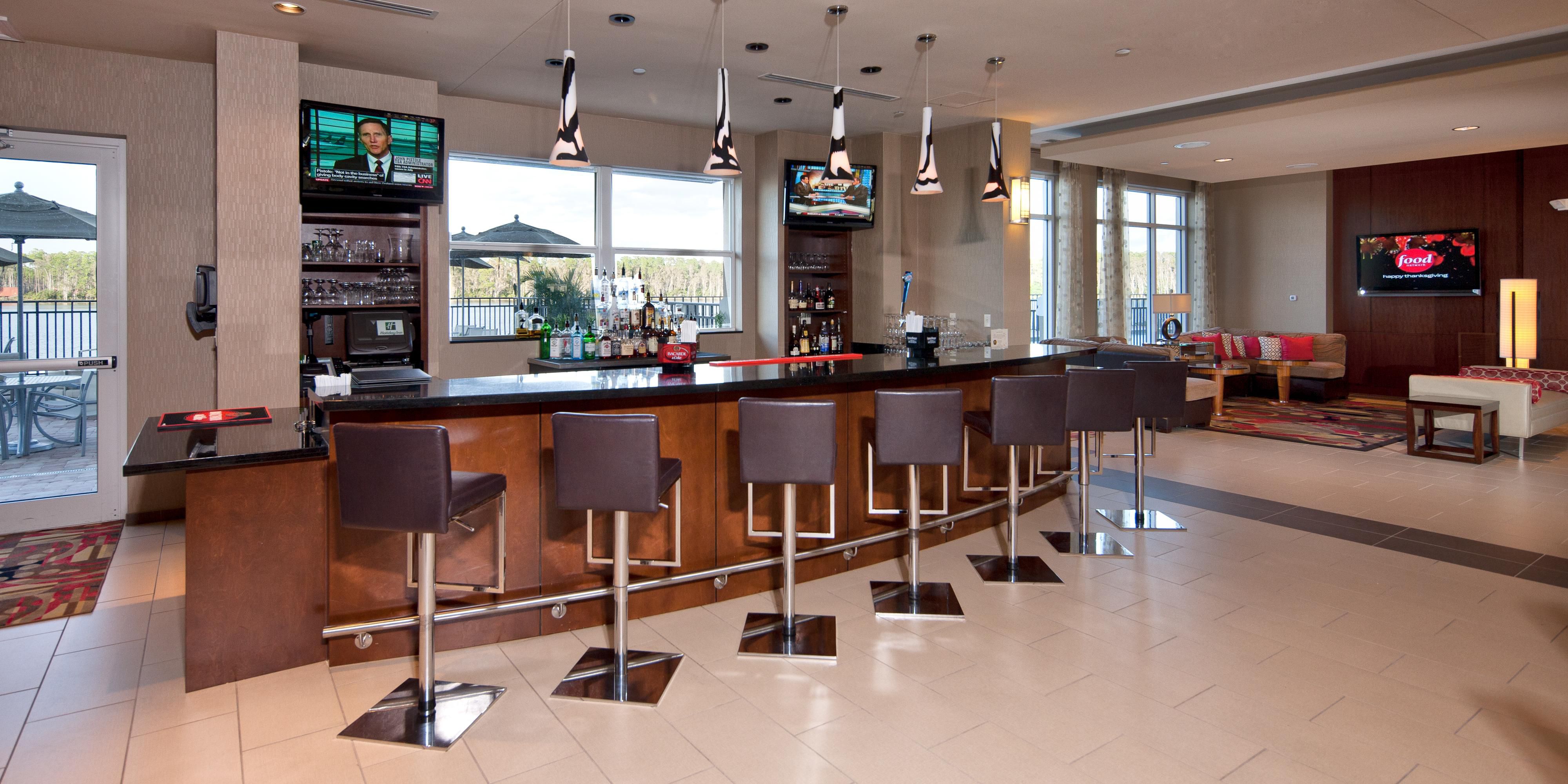 Holiday Inn Airport Town Center Oasis Bar & Restaurant