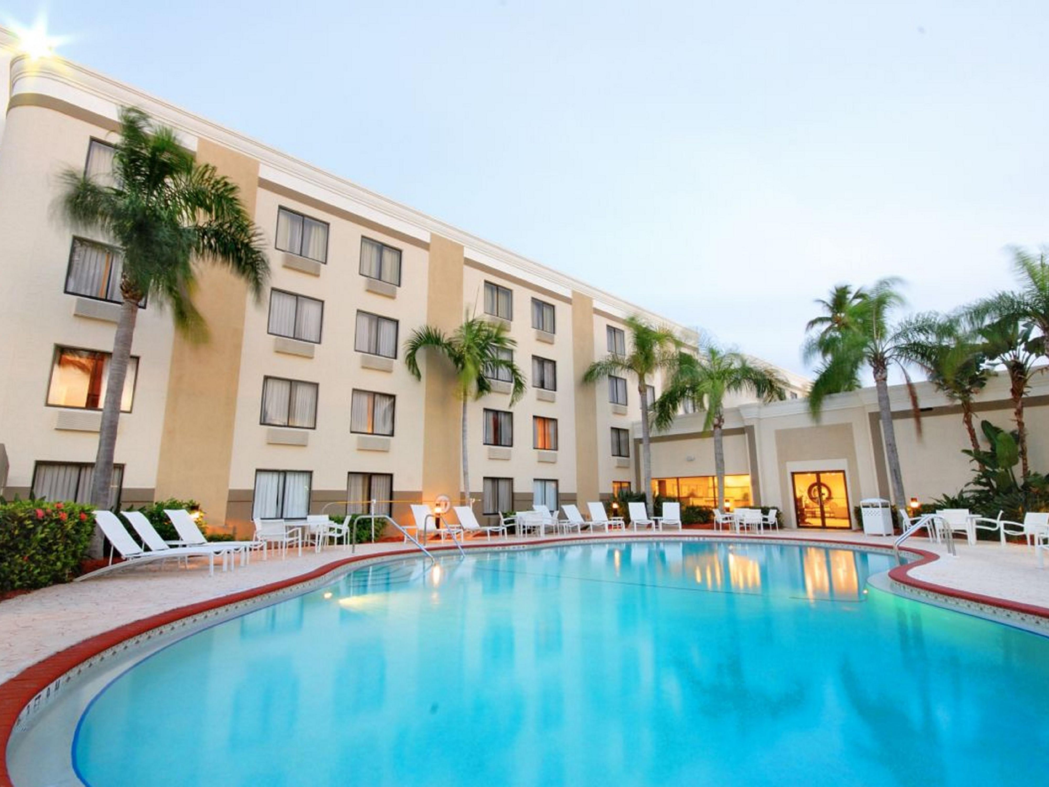 Holiday Inn Fort Myers Downtown Area Free Internet More