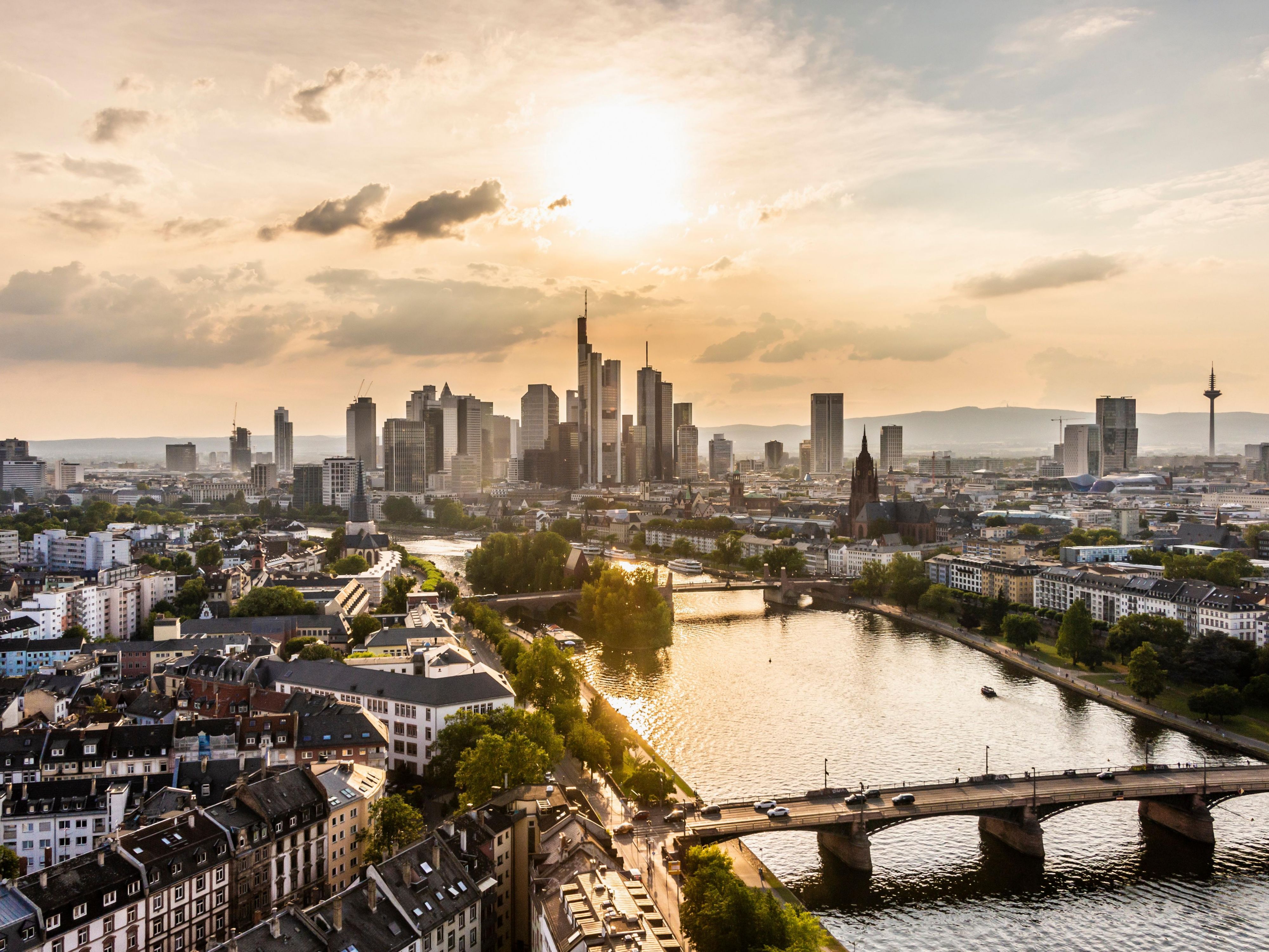 Located in the Frankfurt financial district, our hotel puts you near the city's major businesses and the Messe Frankfurt's trade fairs. We are also steps from incredible shopping, dining, and historic Römerberg Square. Take in the stunning Frankfurt skyline from the Main Tower observation deck or experience a contemporary concert at the Old Opera. 