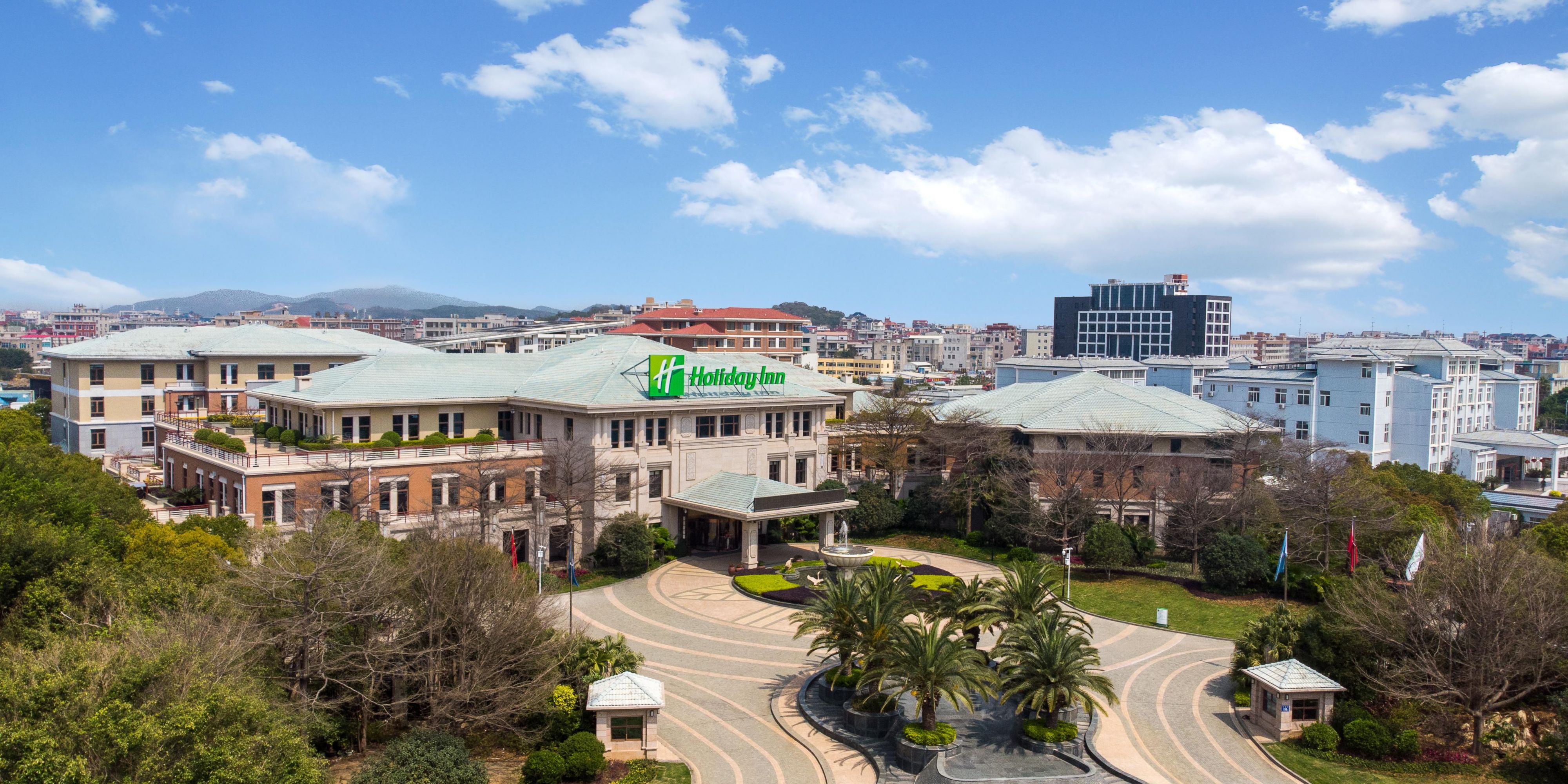 Holiday Inn 福州融侨新港假日酒店