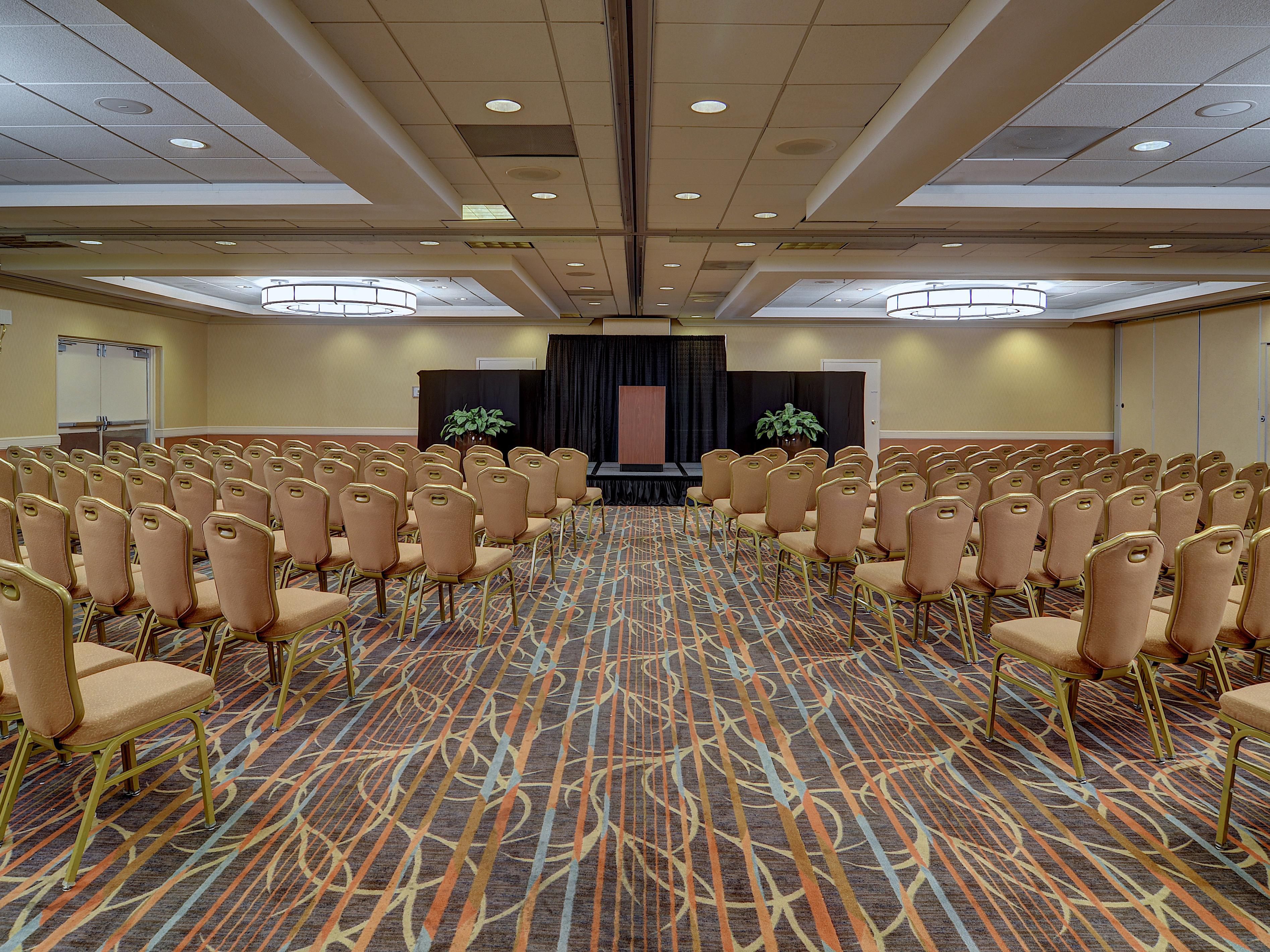 The Holiday Inn Gaithersburg combines 7,700 square feet of flexible meeting space options, with a skilled team of planning and service professionals in order to make meetings, banquets, and corporate events of any size a success.  Select the perfect space for your individual needs and enjoy delicious catering options to complement your meeting.  