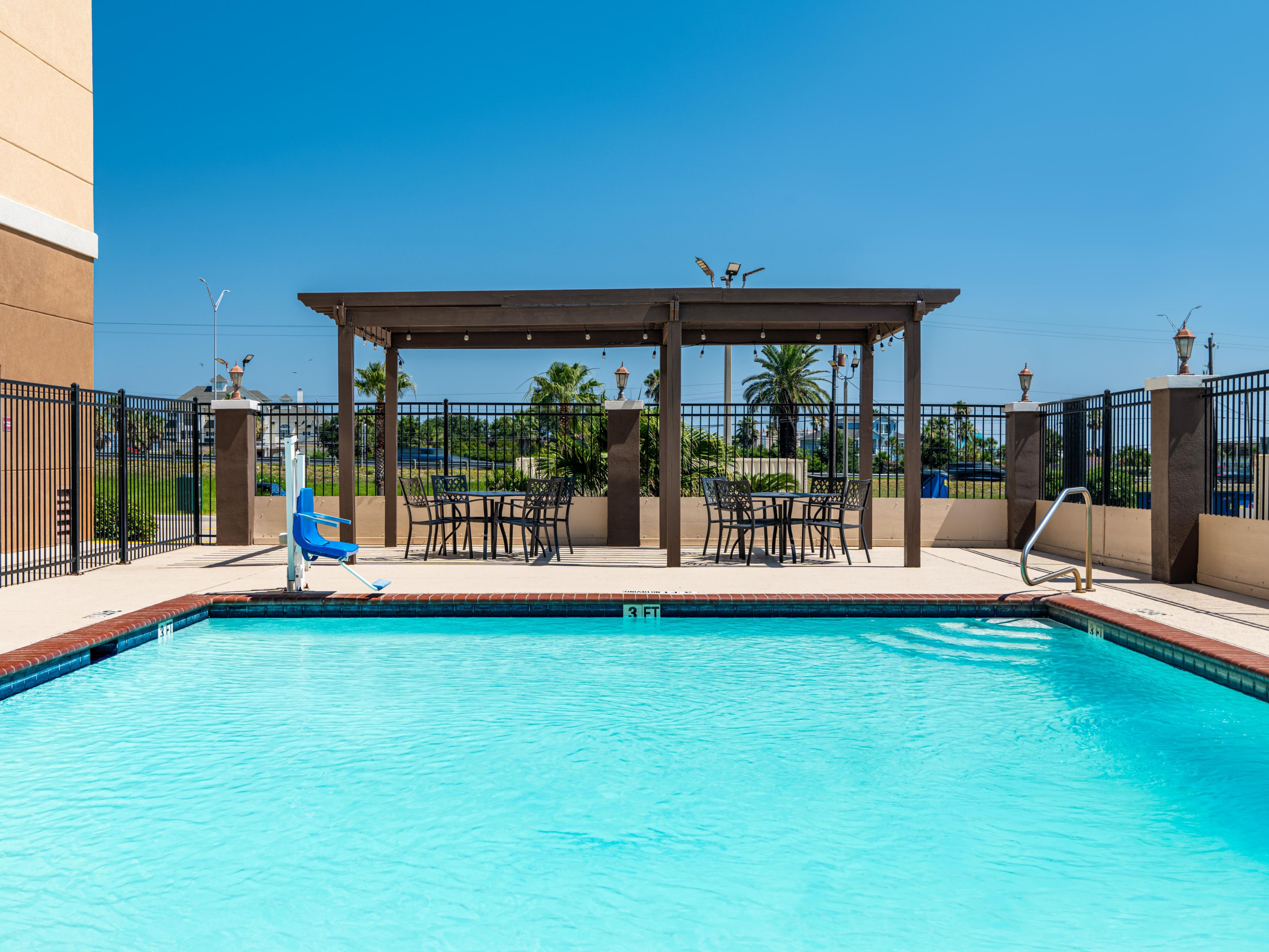 hotel-in-galveston-holiday-inn-galveston-island-hotel