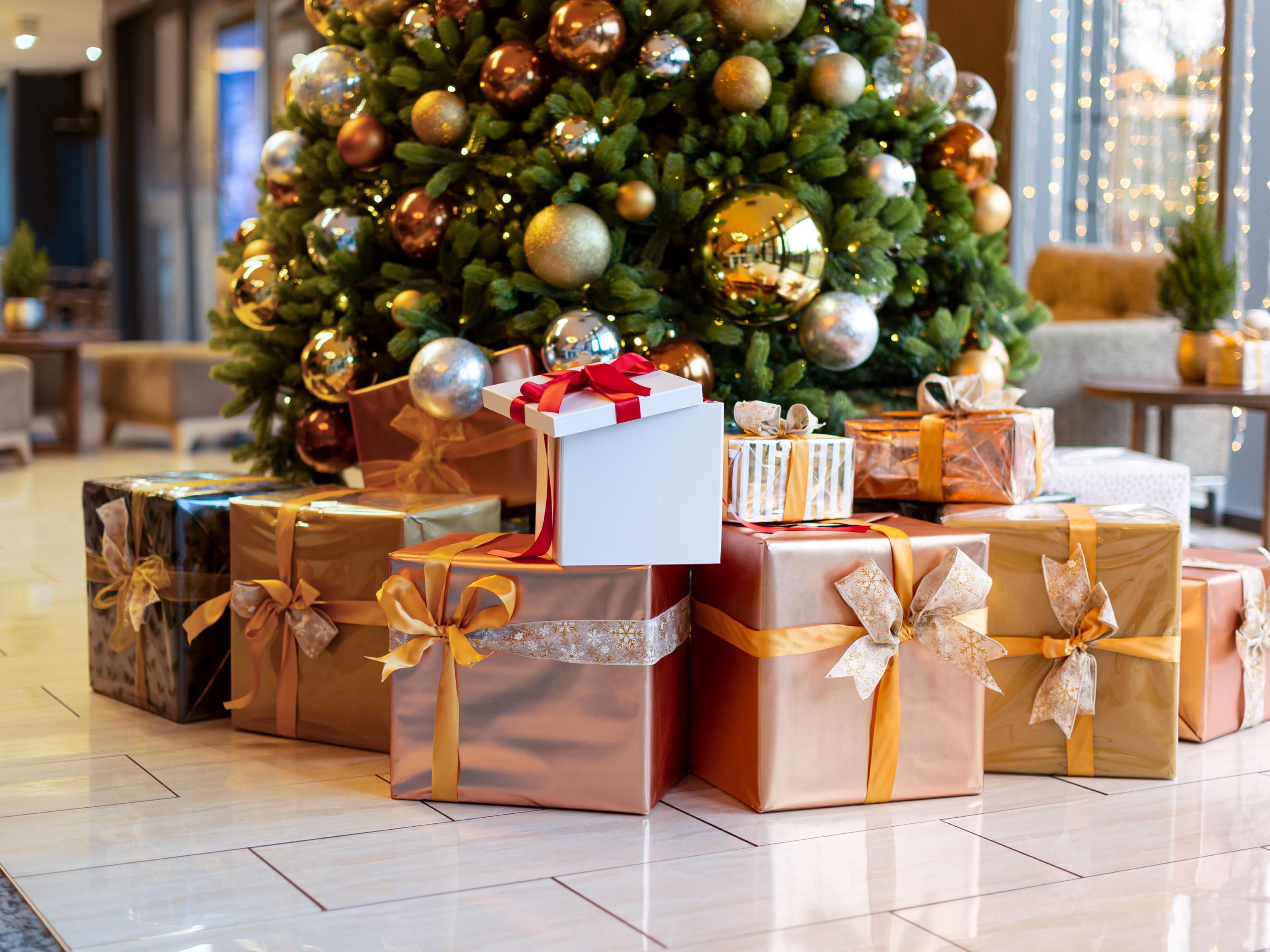 Whether you're planning an office party, a festive get-together with friends, or a private celebration, we’ve got the perfect package for you. Running from 29th November throughout December. Prices from just £23.50 per person Download our brochure to find out more or contact our events team on events@higatwickairport.com or call on 01293 787609