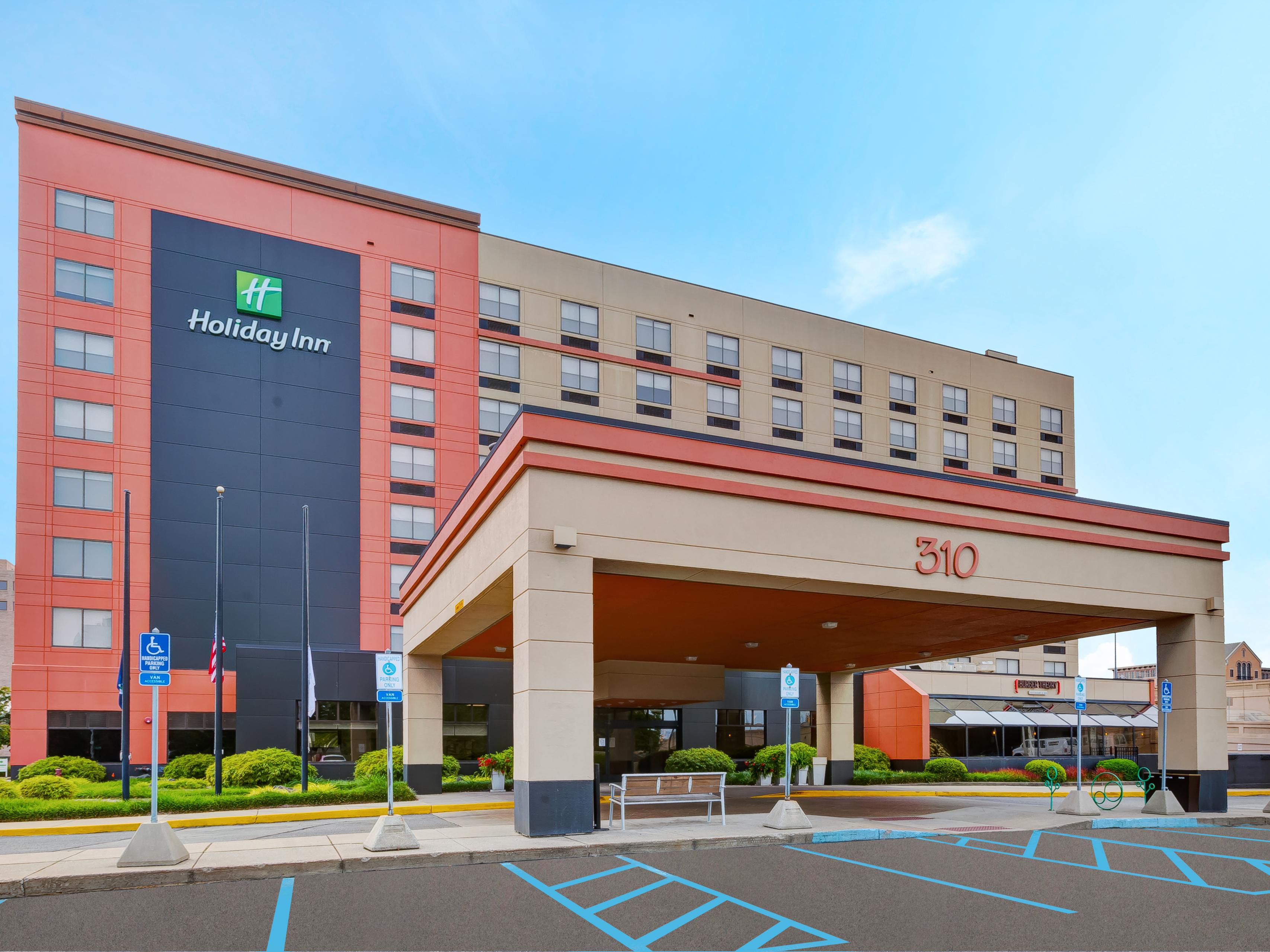 Our guests enjoy complimentary self-parking in our hotel lot, a value of over $25.00 per day. As the only downtown Grand Rapids hotel to provide this exclusive benefit, we minimize your stress and maximize your comfort. Say goodbye to parking fees and hello to a hassle-free stay.
