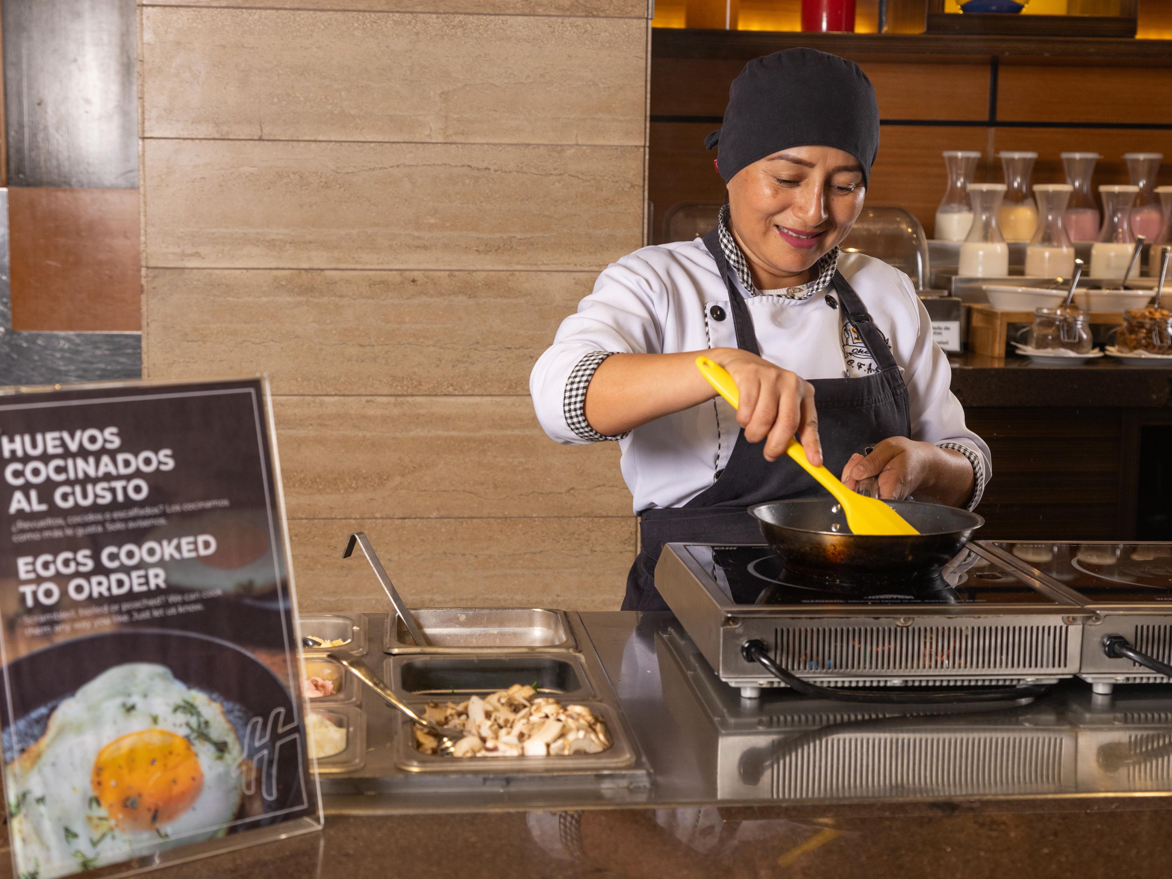 Start your morning in the best way with our breakfast buffet. We offer a wide variety of fresh and delicious foods prepared with high-quality ingredients.
