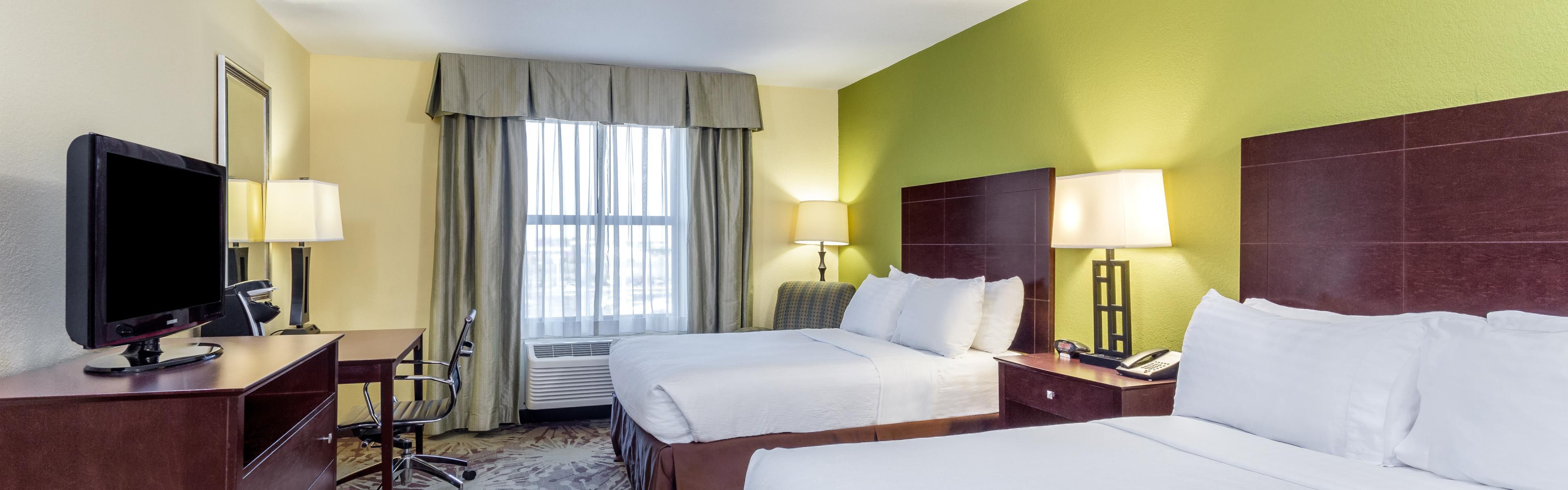 Holiday Inn Gurnee Convention Center Room Pictures Amenities