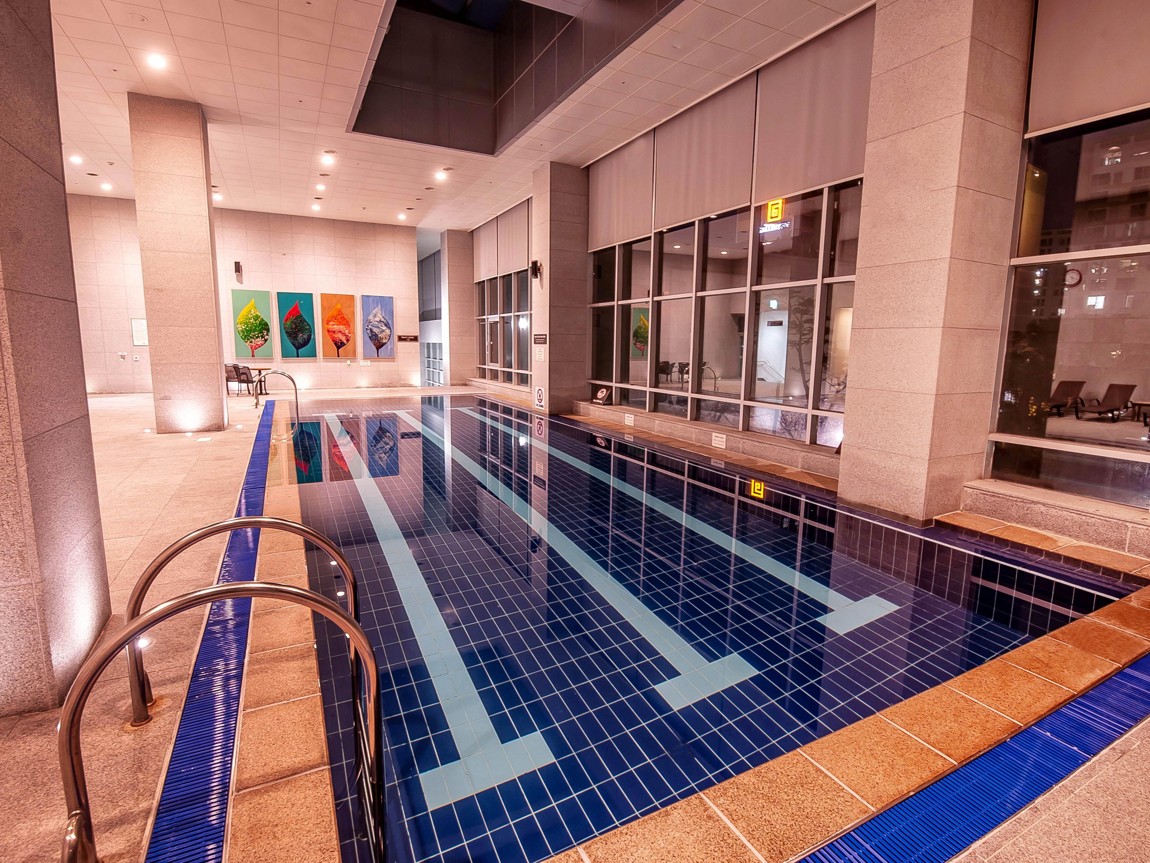 Escape to Gwangju's only year-round hotel pool – a serene oasis where sunlight dances on water. Swim under twinkling 'starlight,' float among cozy clouds, and unwind in tranquil bliss, untouched by seasons or weather. Pure rejuvenation awaits.
