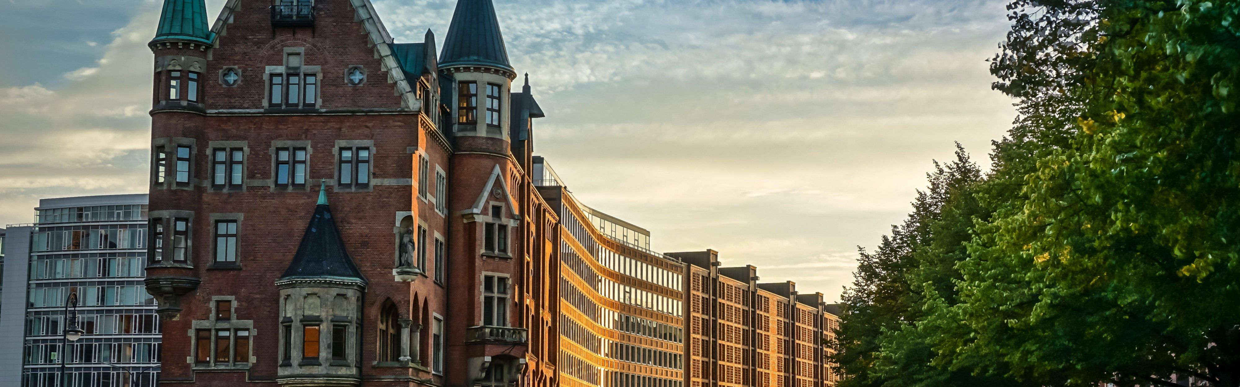 Hotel in Hamburg close to attractions like Speicherstadt