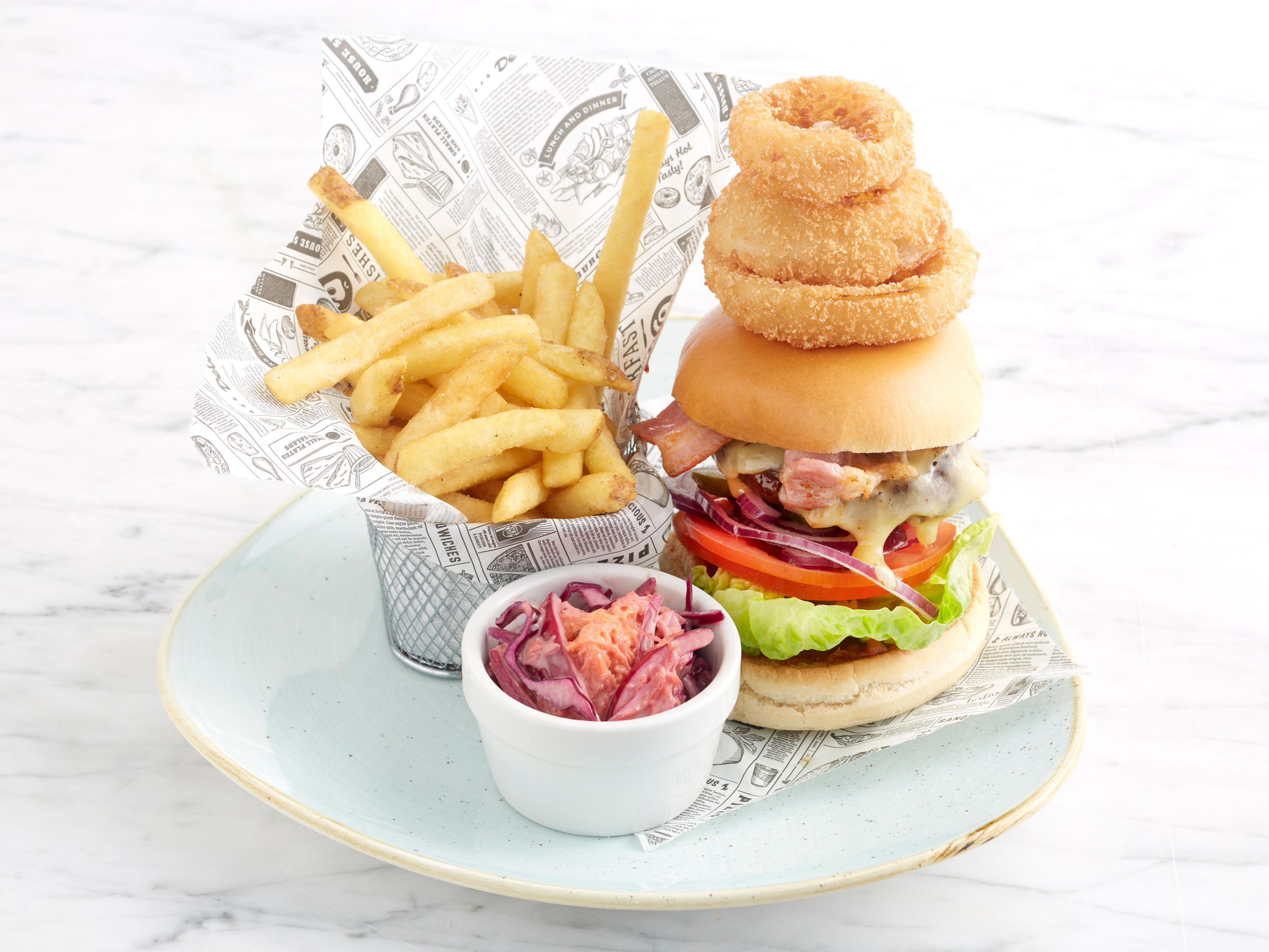 Our hotel has a range of food and drink options for our guests to enjoy. Our lounge and bar areas are open throughout the day and offer a relaxing place to grab a drink, a hearty meal or a light bite. 