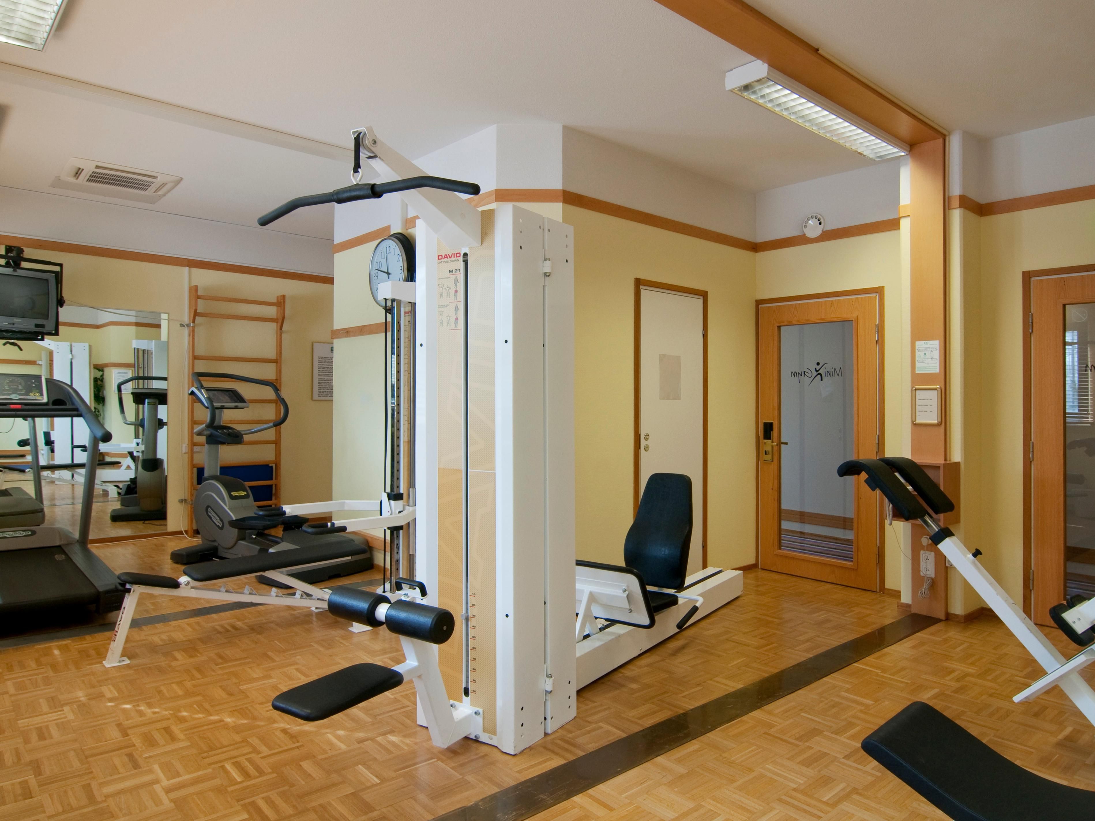 Holiday Inn Helsinki-Vantaa Airport offers free use of the gym and hotel saunas. The versatile range of equipment enables comprehensive fitness training. Our gym has all the modern equipment needed for you to get fit again. Towels and drinking water are also provided free of charge. Contact our hotel for more information.