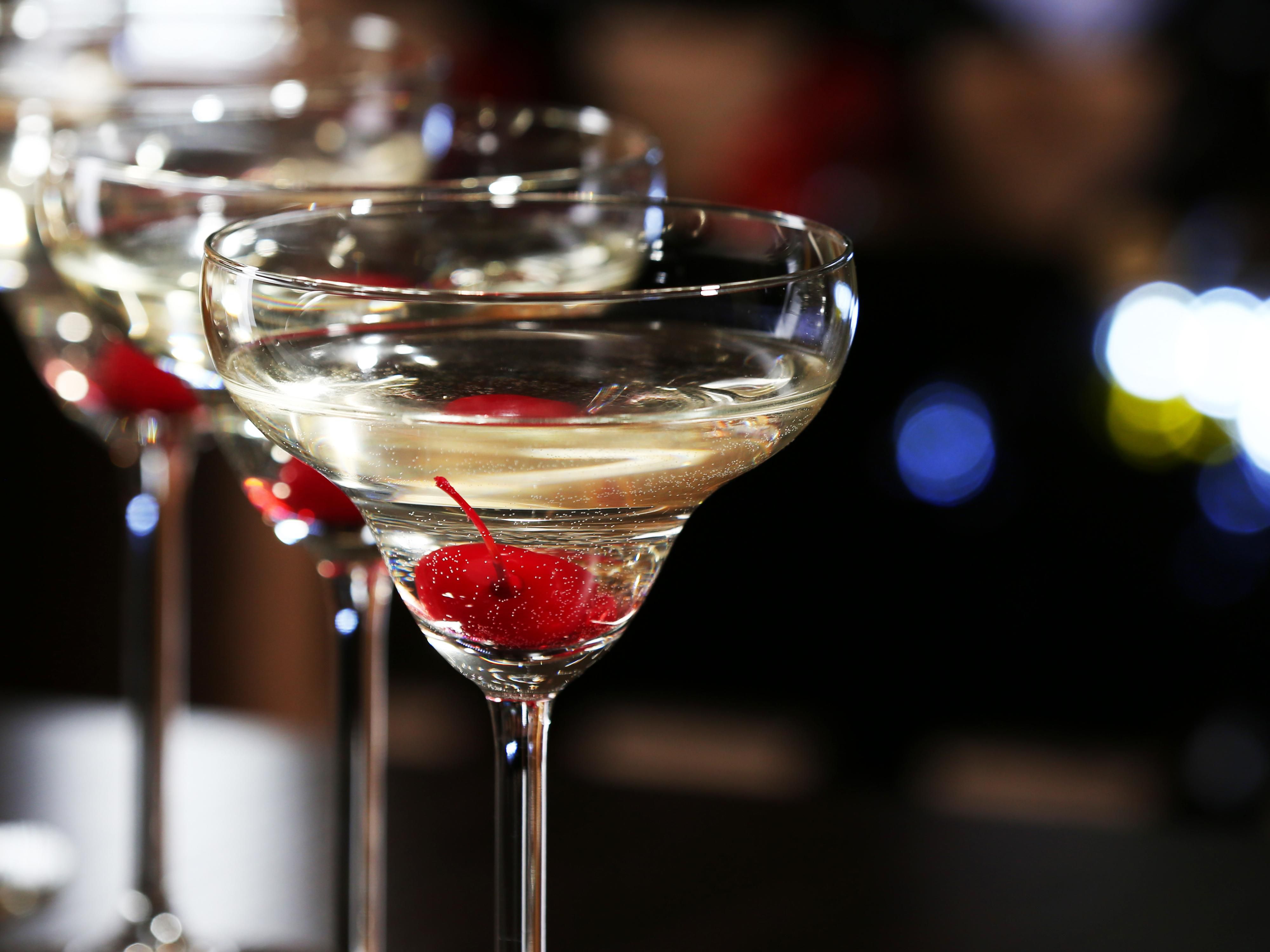 Here at the Holiday Inn Hemel Hempstead, we offer private party or dining solutions for up to 120 guests. Contact our expert team today for more information. 