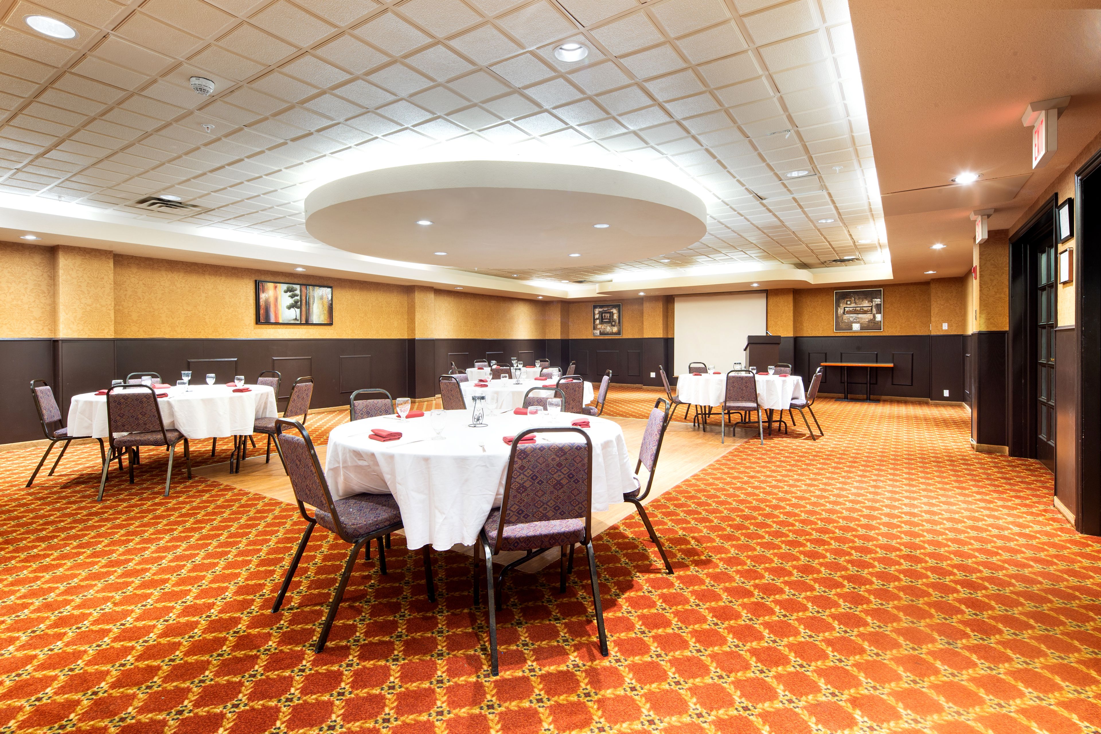 Holiday Inn Hinton Meeting & Banquet Space event space