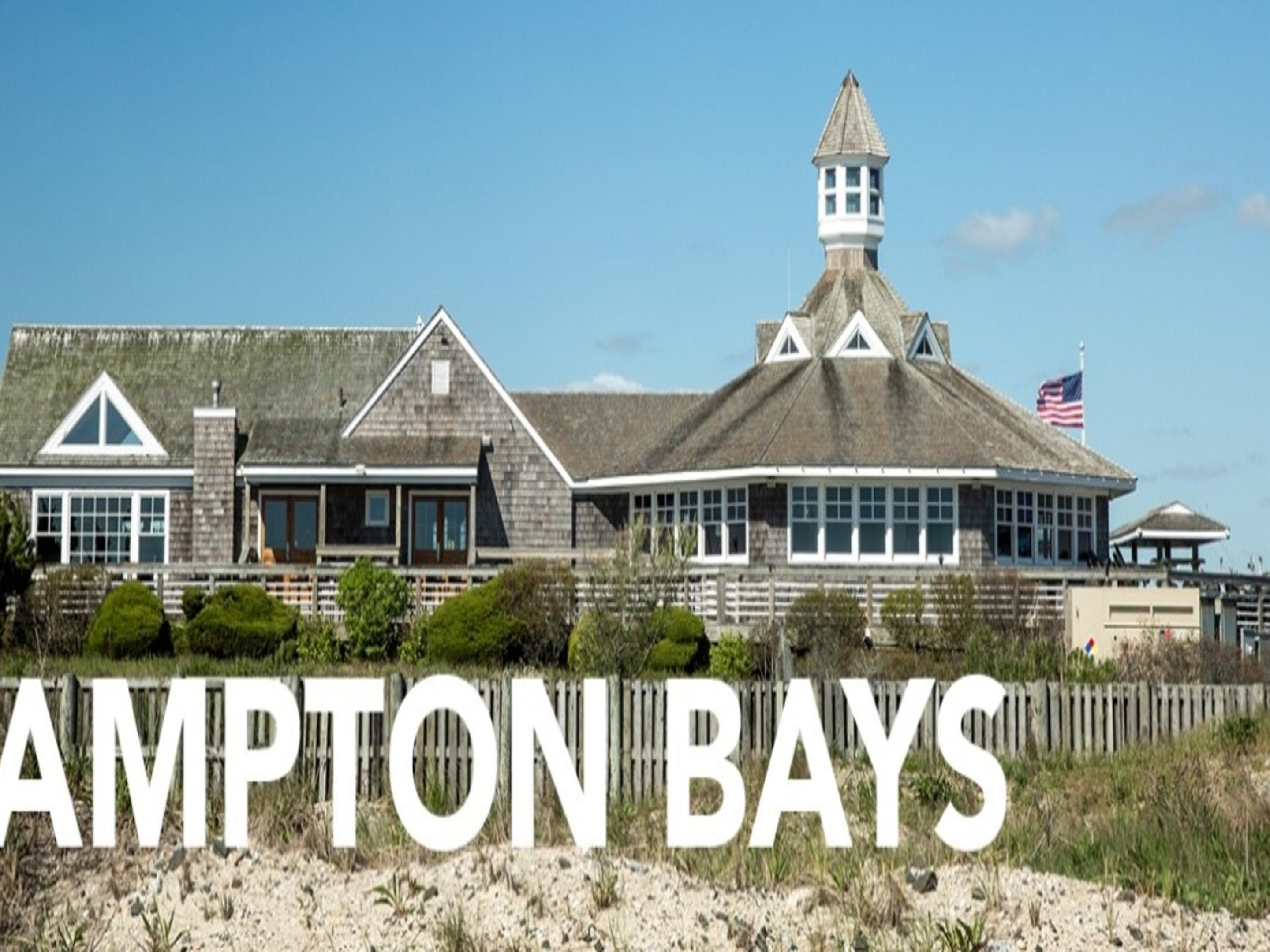 Enjoy a day trip to the beautiful Hamptons, then come home to dinner and drinks at the award winning Sonoma Grill.