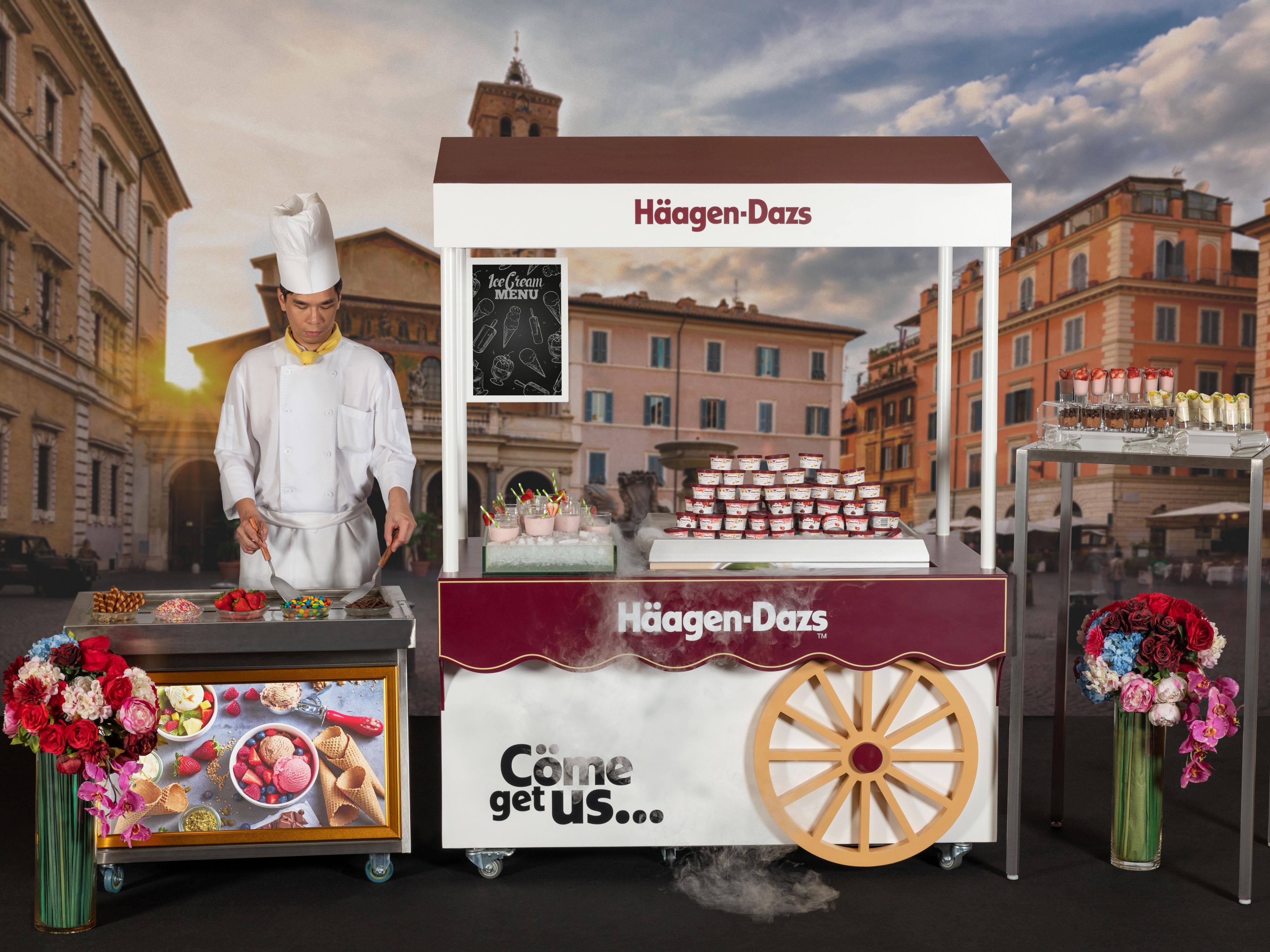 Brighten your event with one of our six themed coffee breaks and enjoy fun ice-cream teppanyaki, health-conscious snacks and classic Hong Kong dai pai dong street-food.