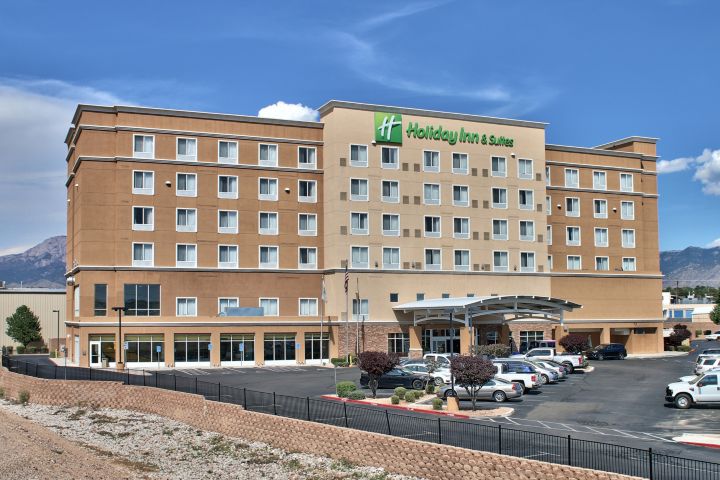 Holiday Inn & Suites Albuquerque-North I-25