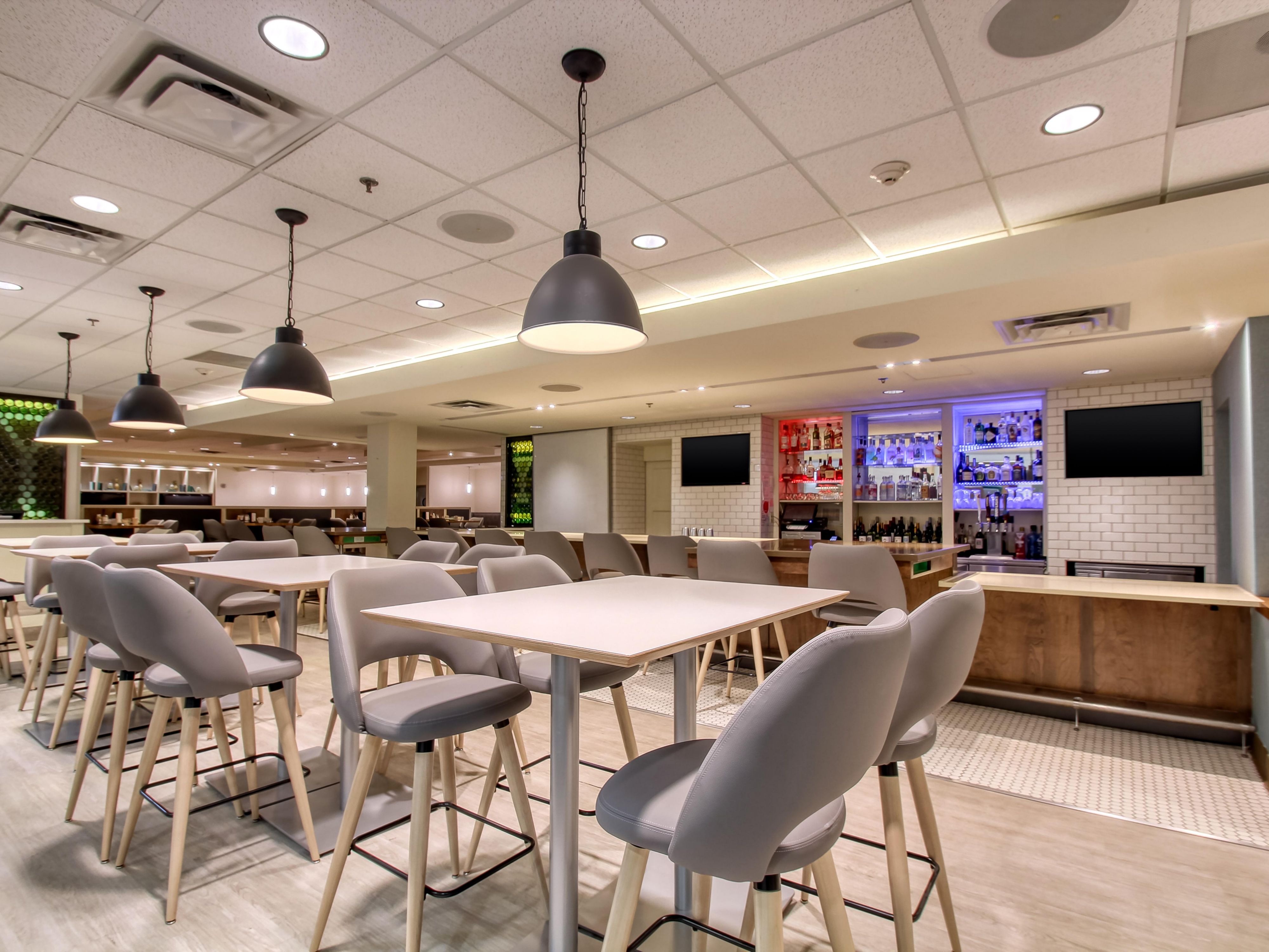 Our hotel offers a variety of dining options.  Enjoy a delicious meal at our restaurant, The Hangar, relax with your favorite cocktail in our bar. Kids eat free!