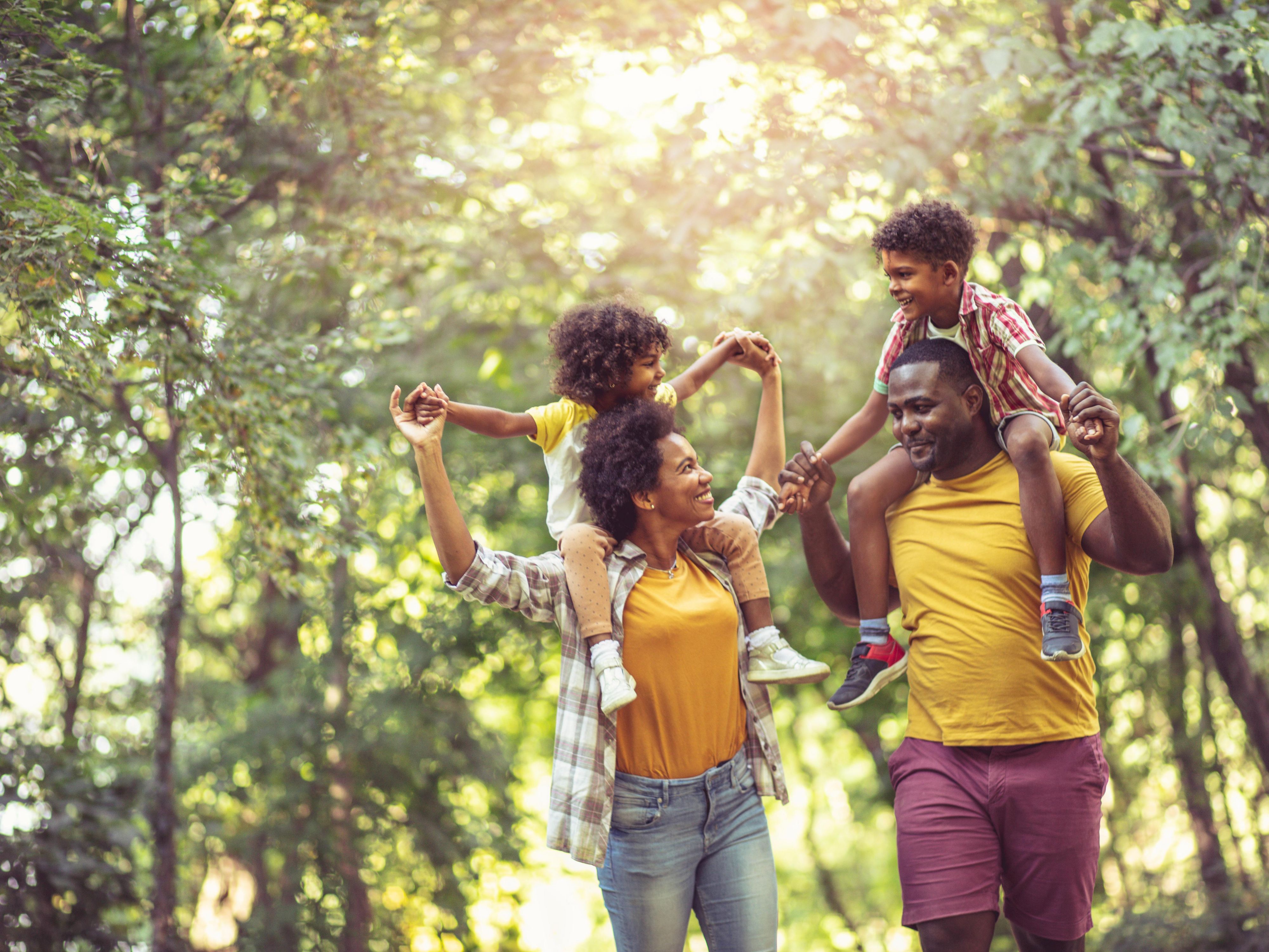 When you come visit our Bakersfield hotel, prepare for a weekend loaded of fun with all the nearby attractions like, Buck Owens Crystal Palace, Hart Park, Famoso Raceway, Mechanics Bank Arena Convention Center and much more.