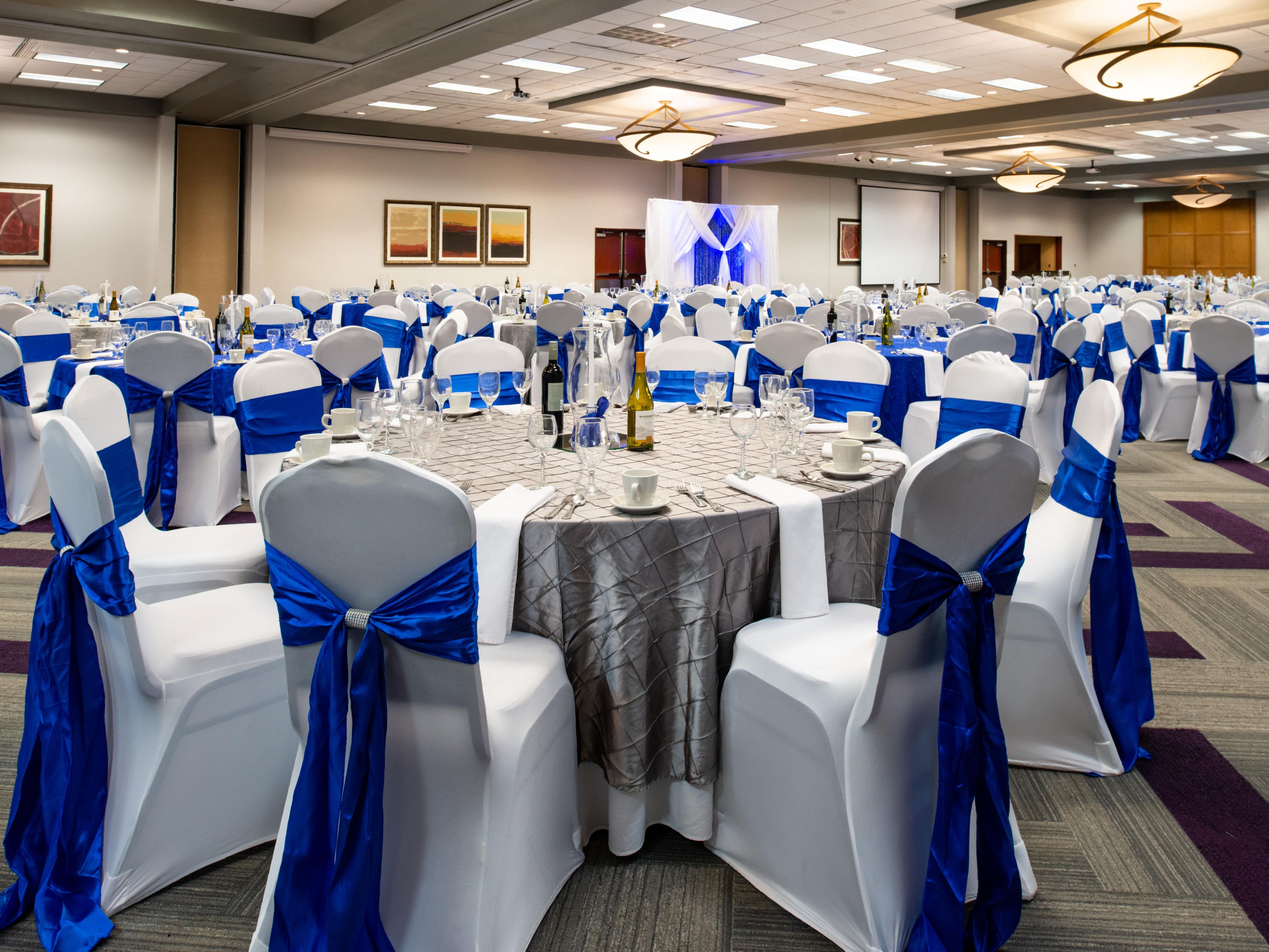 Elevate your event with the grandeur of our ballroom, the largest in Southeast Texas. Spanning expansive dimensions, if offers limitless possibilities for weddings, conferences, and celebrations, providing a striking canvas for your vision to unfold in magnificent scale and style. 