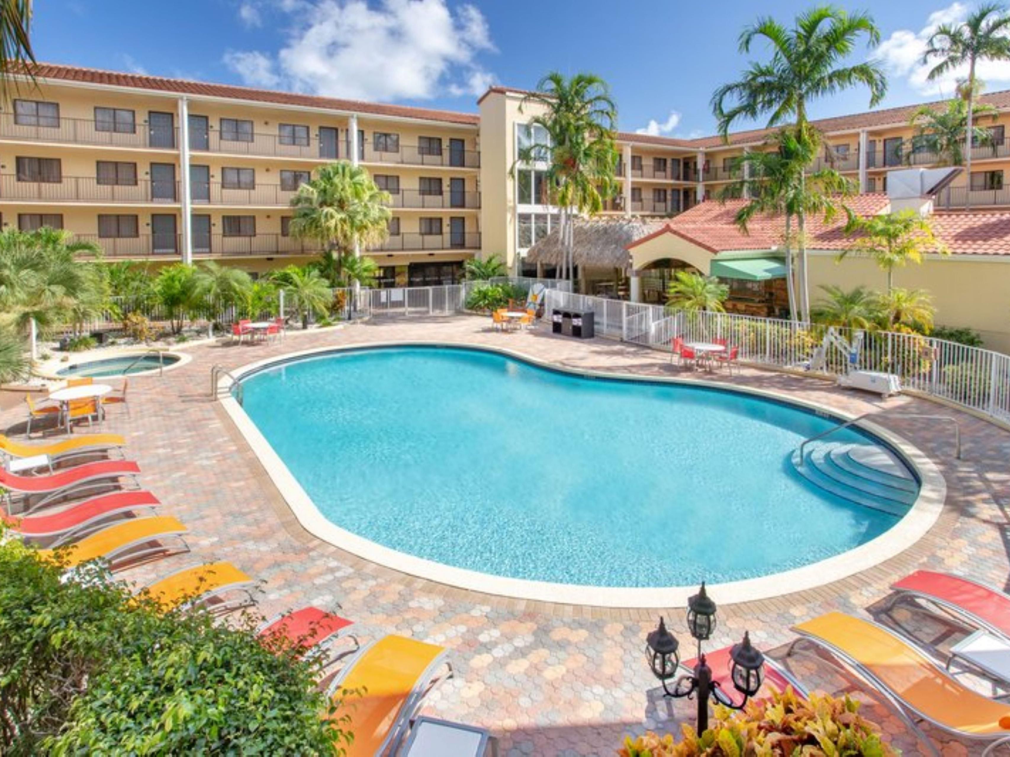 We are only 1.5 miles from FAU Campus and FAU Stadium. Stay with us and make it an easy drive to your event. 