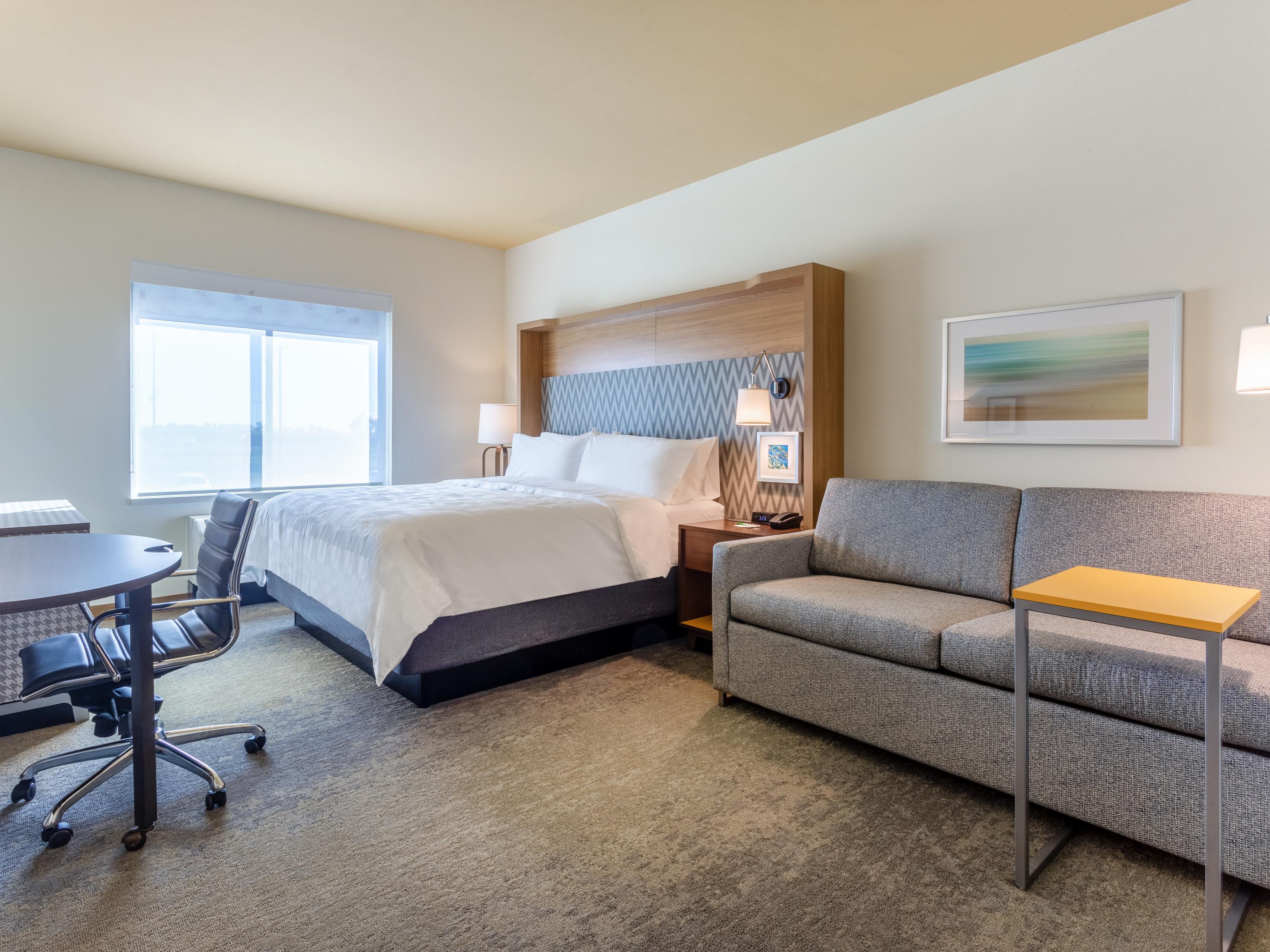 Our Cedar Falls hotel was built with the business traveler in mind. Our full-service restaurant and bar help you fuel up and unwind. Spacious suites with moveable desks and five points of power enhance your productivity while contemporary comforts help you rest and recharge. Providing everything you need to succeed in your business is our business.
