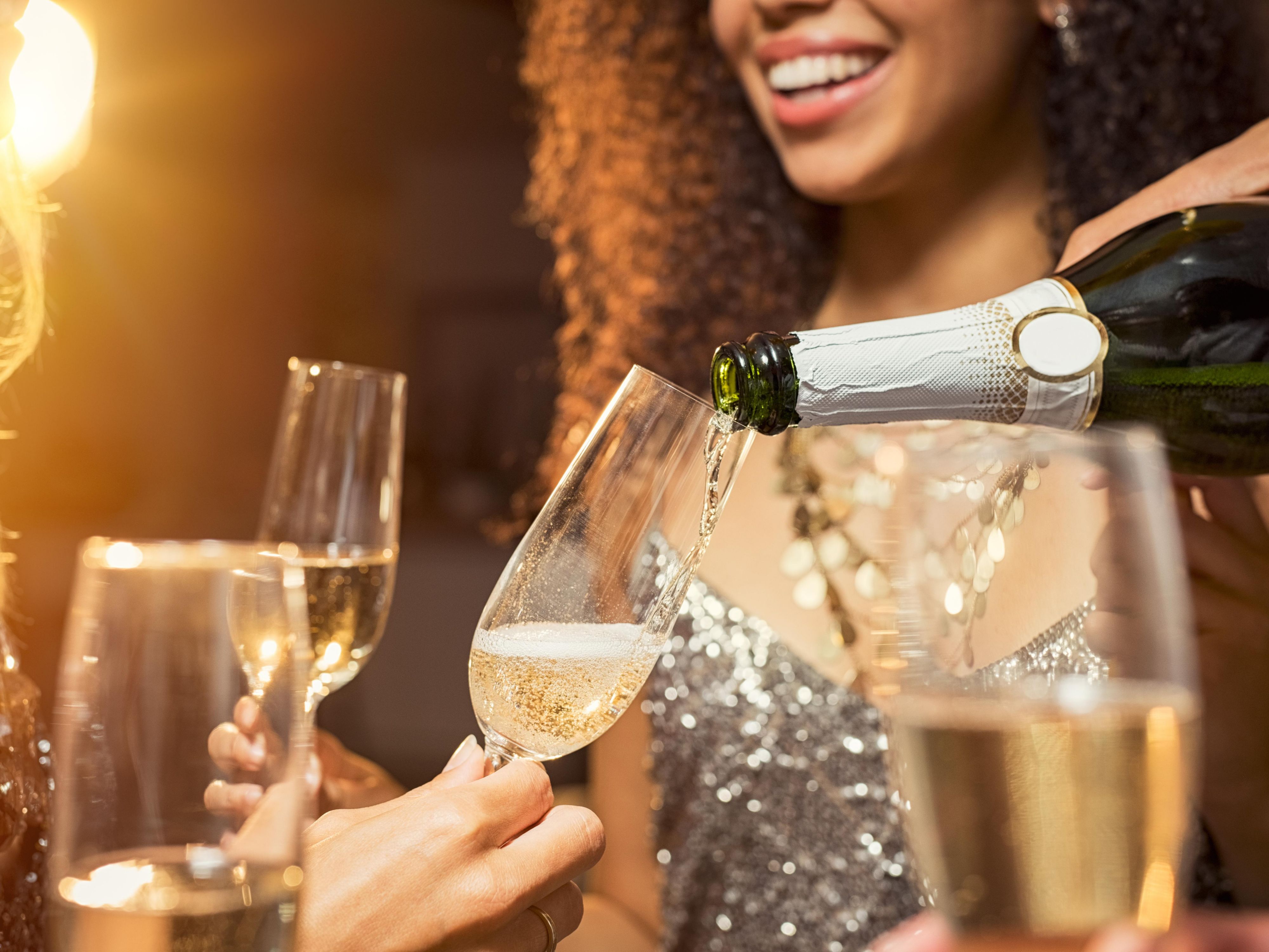 Celebrate big or small at Bien VenU this holiday season! Book your event in December, January, or February and enjoy 25% off Friday and Saturday room rentals, 50% off room rentals Sunday through Thursday, a complimentary champagne toast, festive holiday menus, and discounted hotel rooms. Let’s make your gathering effortless, fun, and unforgettable!