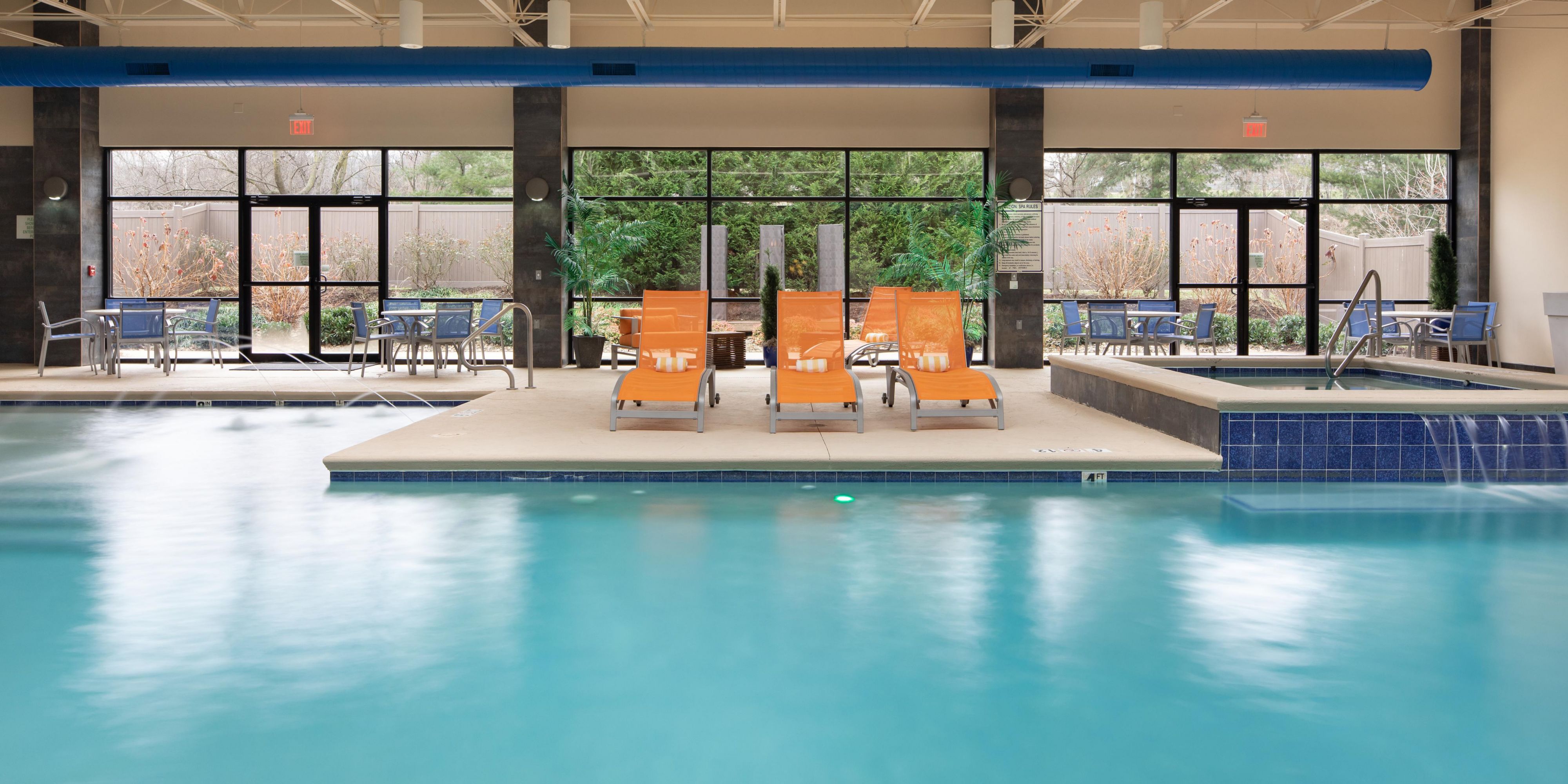 Holiday Inn & Suites Charleston West