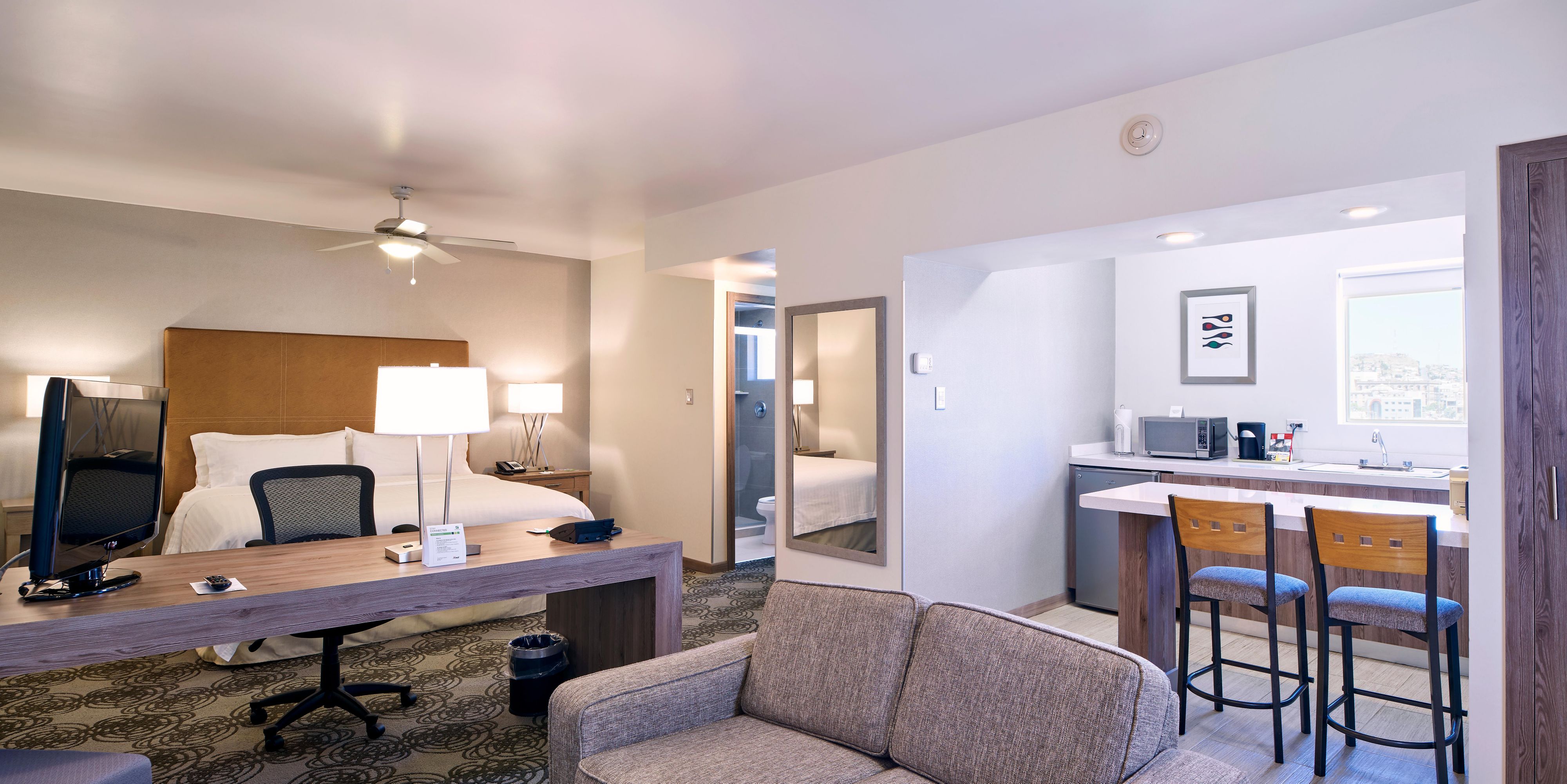 Holiday Inn & Suites Chihuahua Expo