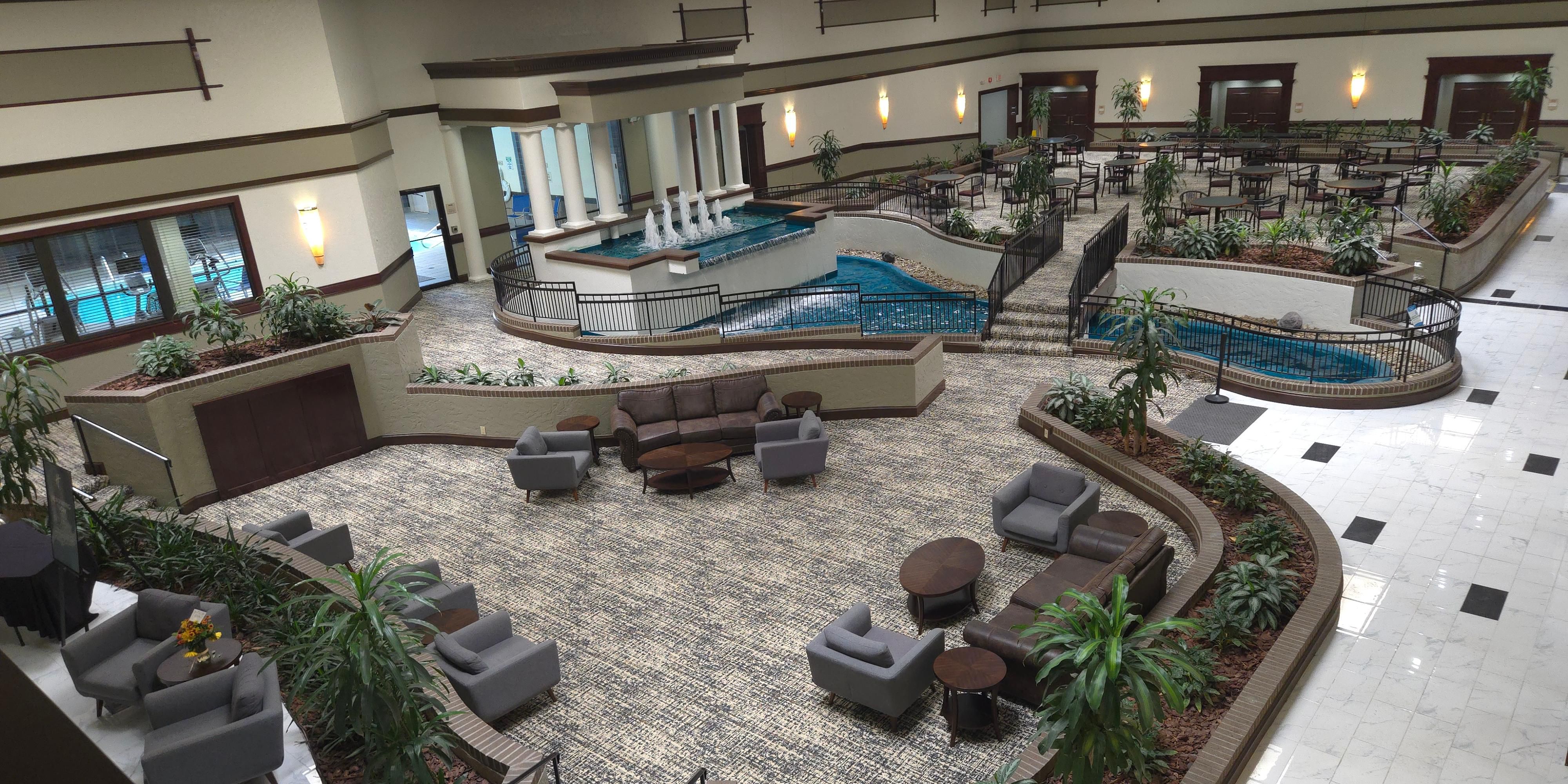 Holiday Inn & Suites Cincinnati-Eastgate (I-275e)