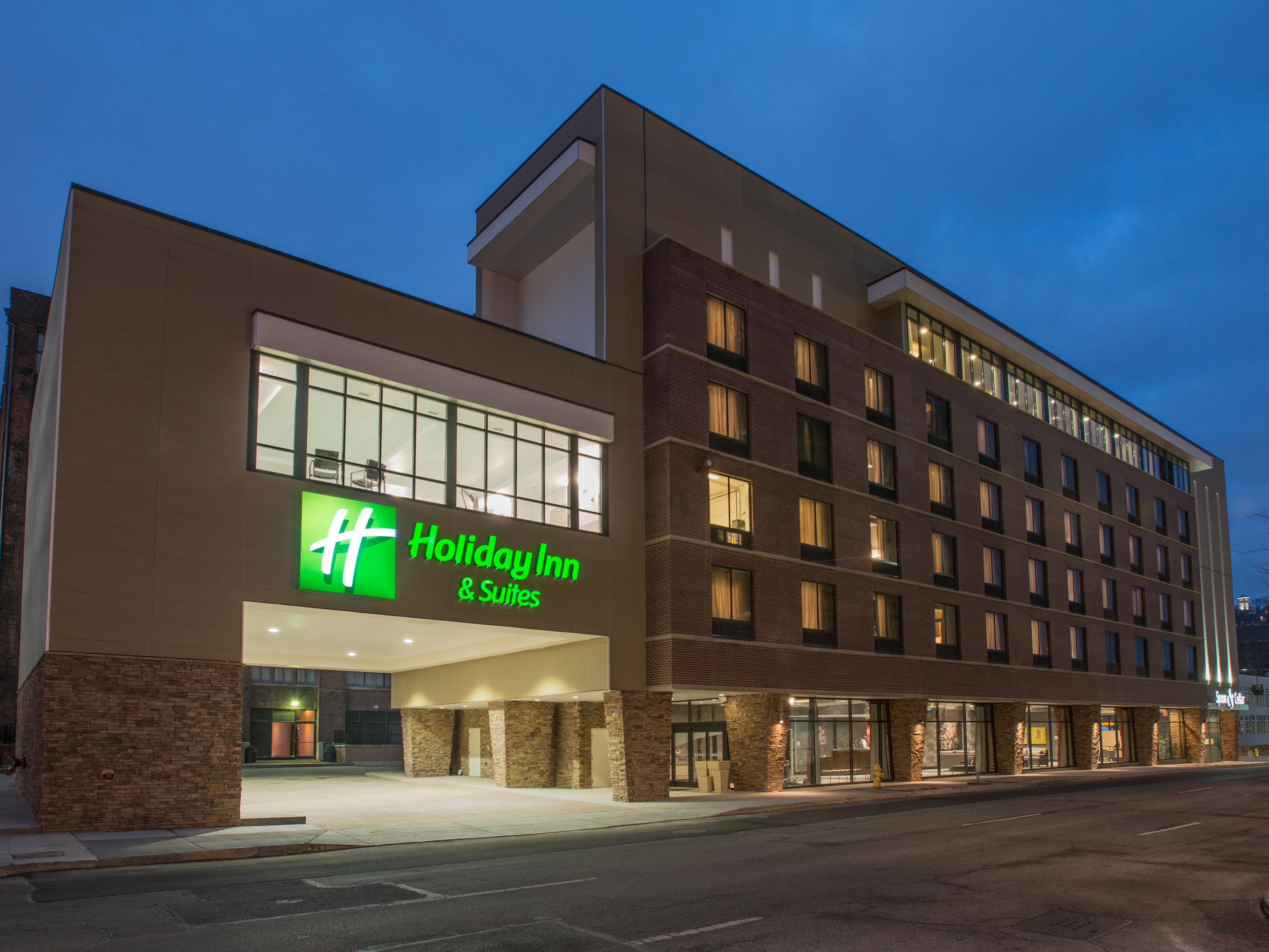 Hotel In Cincinnati Holiday Inn Hotel Suites Cincinnati Downtown Hotel