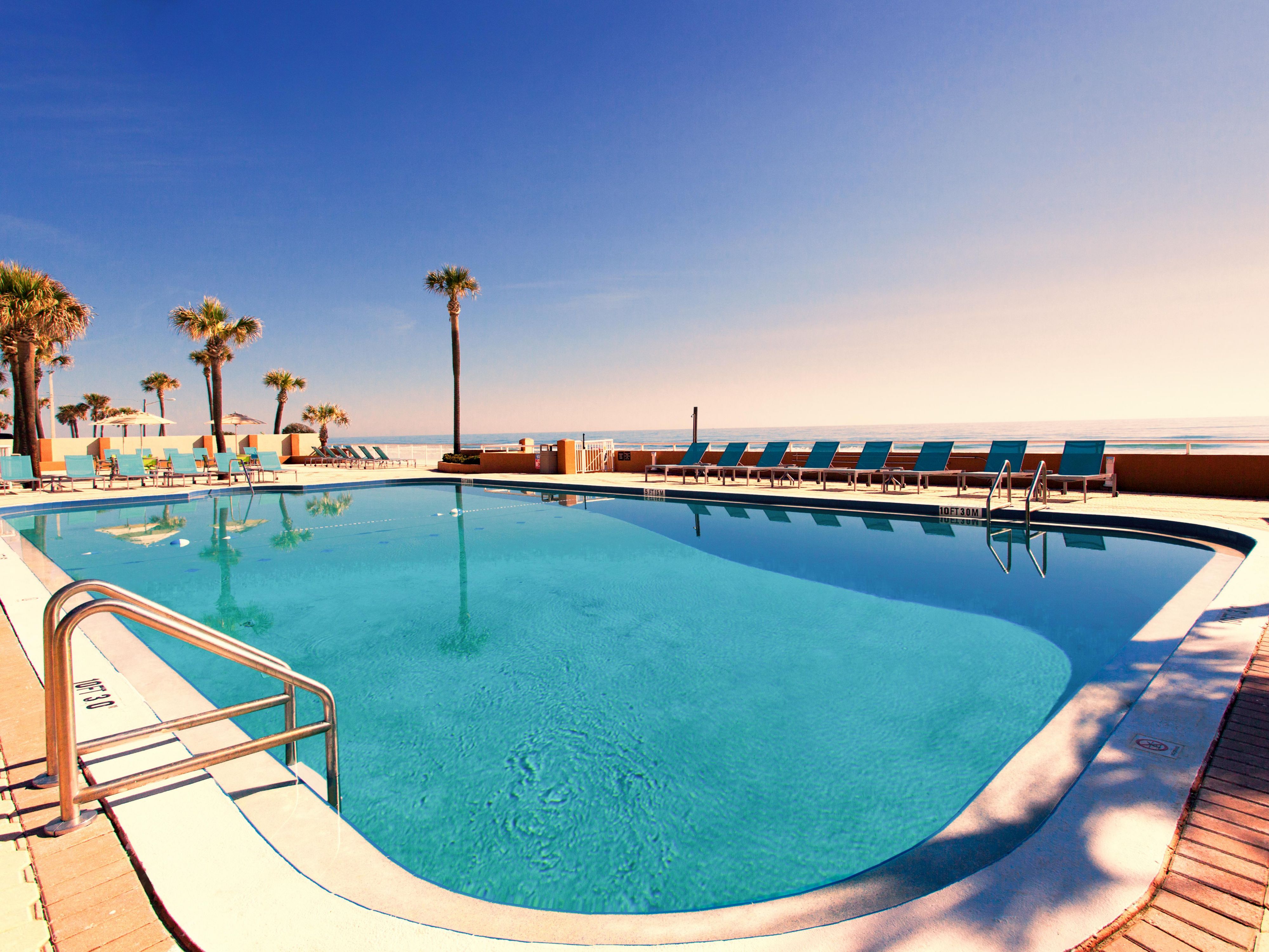 Holiday Inn Hotel & Suites Daytona Beach on the Ocean Free