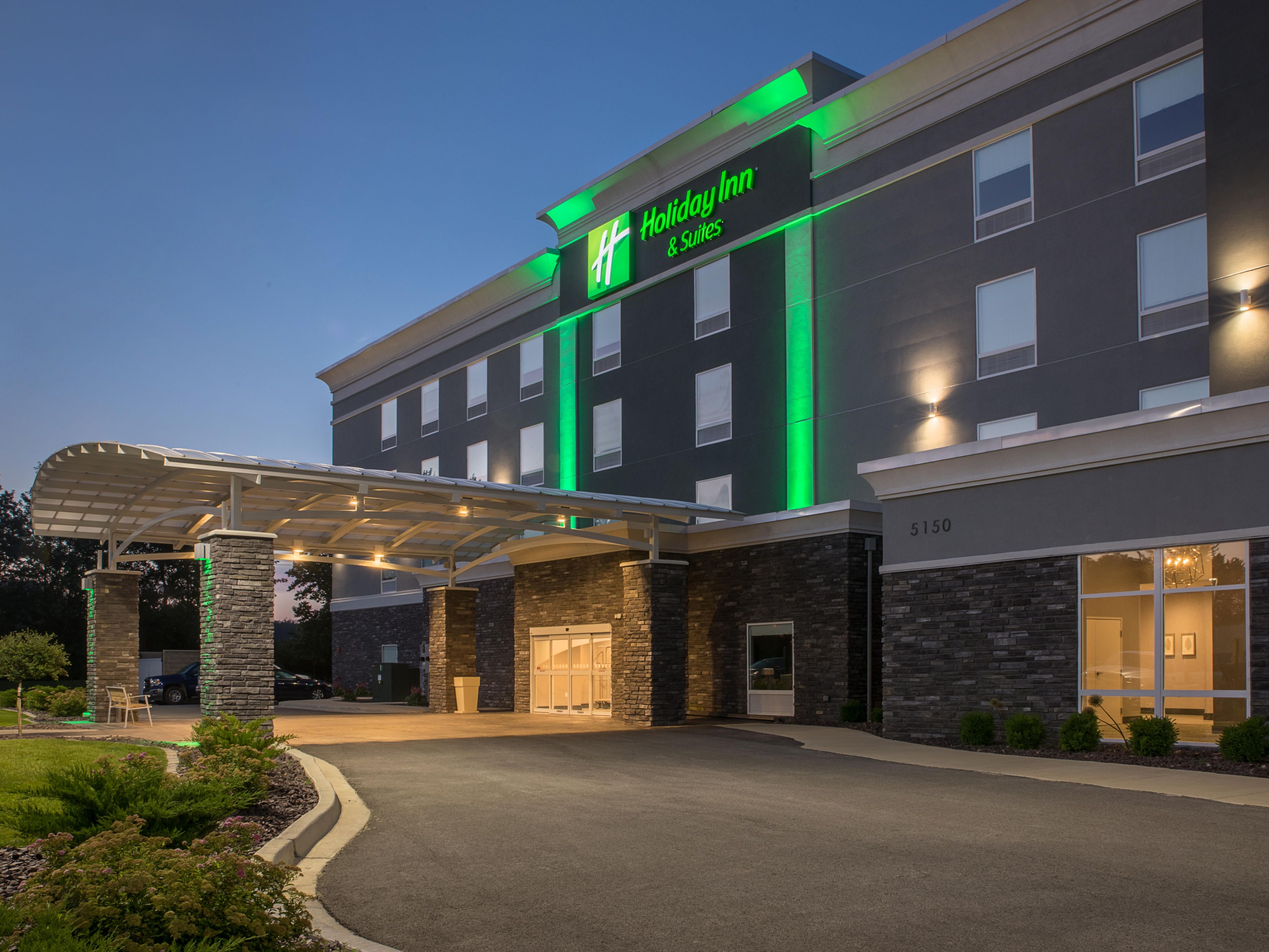 Welcome to Holiday Inn & Suites Decatur-Forsyth!