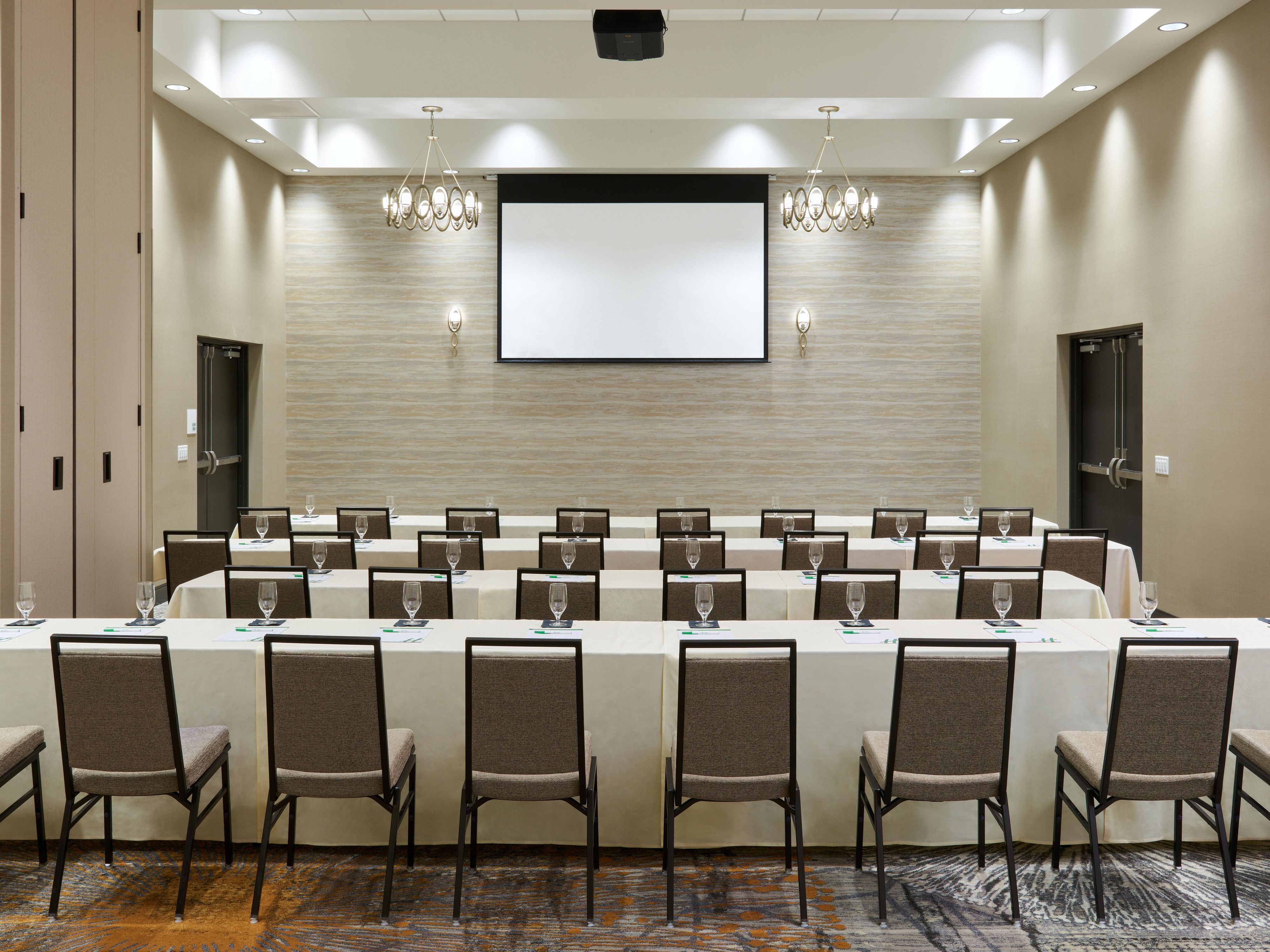 The Holiday Inn and Suites is connected to The Drexelbrook Event Center which offers over 45,000 sq ft of event space ideal to host social events, weddings, corporate meetings and more.