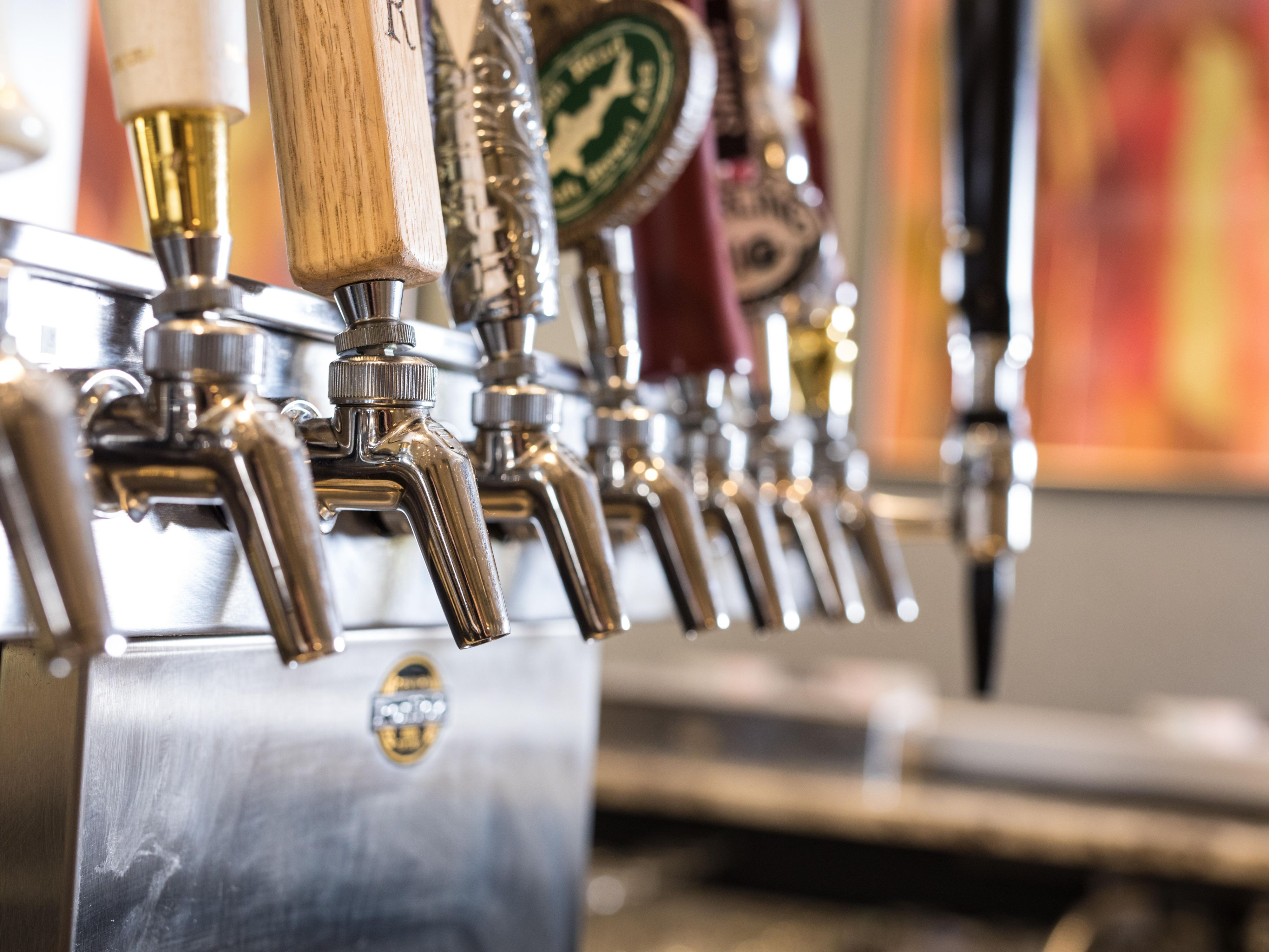 Our American menu is classic for great tastes and an abundance of food. You cannot go away hungry from this selection. These are great wood-fired offerings and plenty of craft beer offerings. Come have fun and enjoy great food.