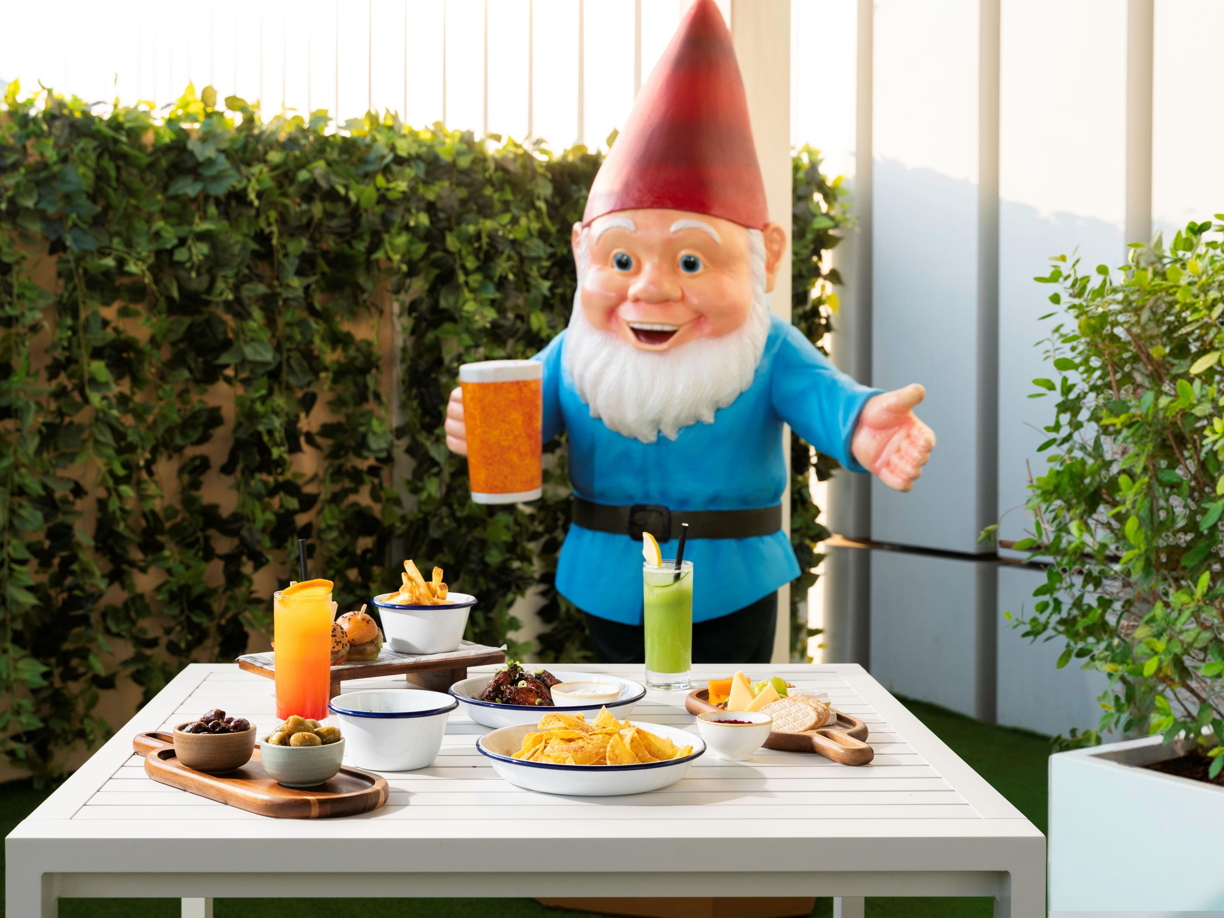 Introducing Sirocco Garden, your new go-to for ice-cold brews, casual bites and chilled vibes. Whether it's after-work hangs or weekend vibes, kick back in our relaxed botanical lounge with friendly service and unbeatable value.
