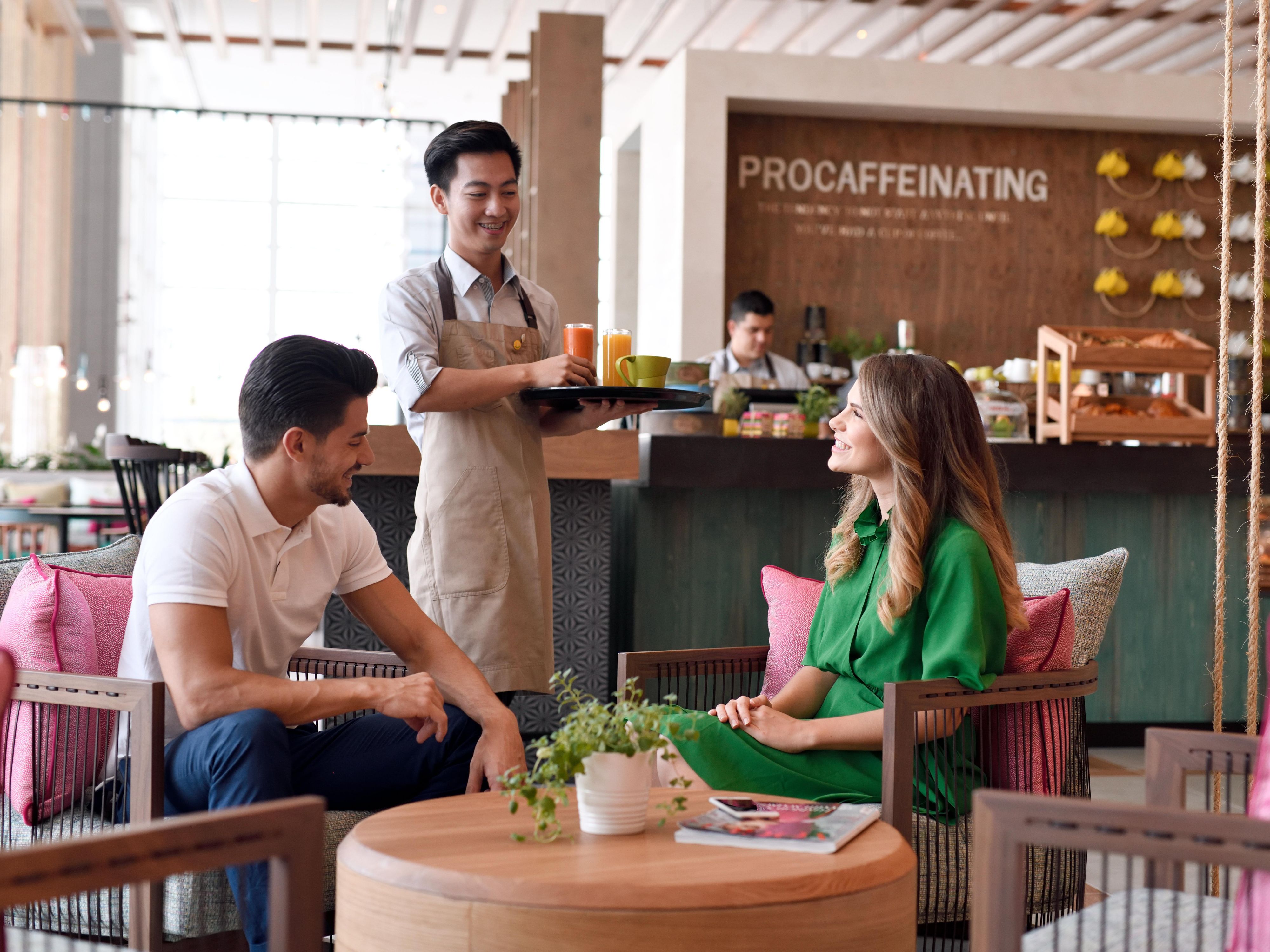 Zeste Café presents a menu brimming with delectable, wholesome, and satisfying dishes, complemented by expertly roasted coffees, freshly blended smoothies, and invigorating juices—perfect for re-energizing at any time of day. It also proudly serves Starbucks®.