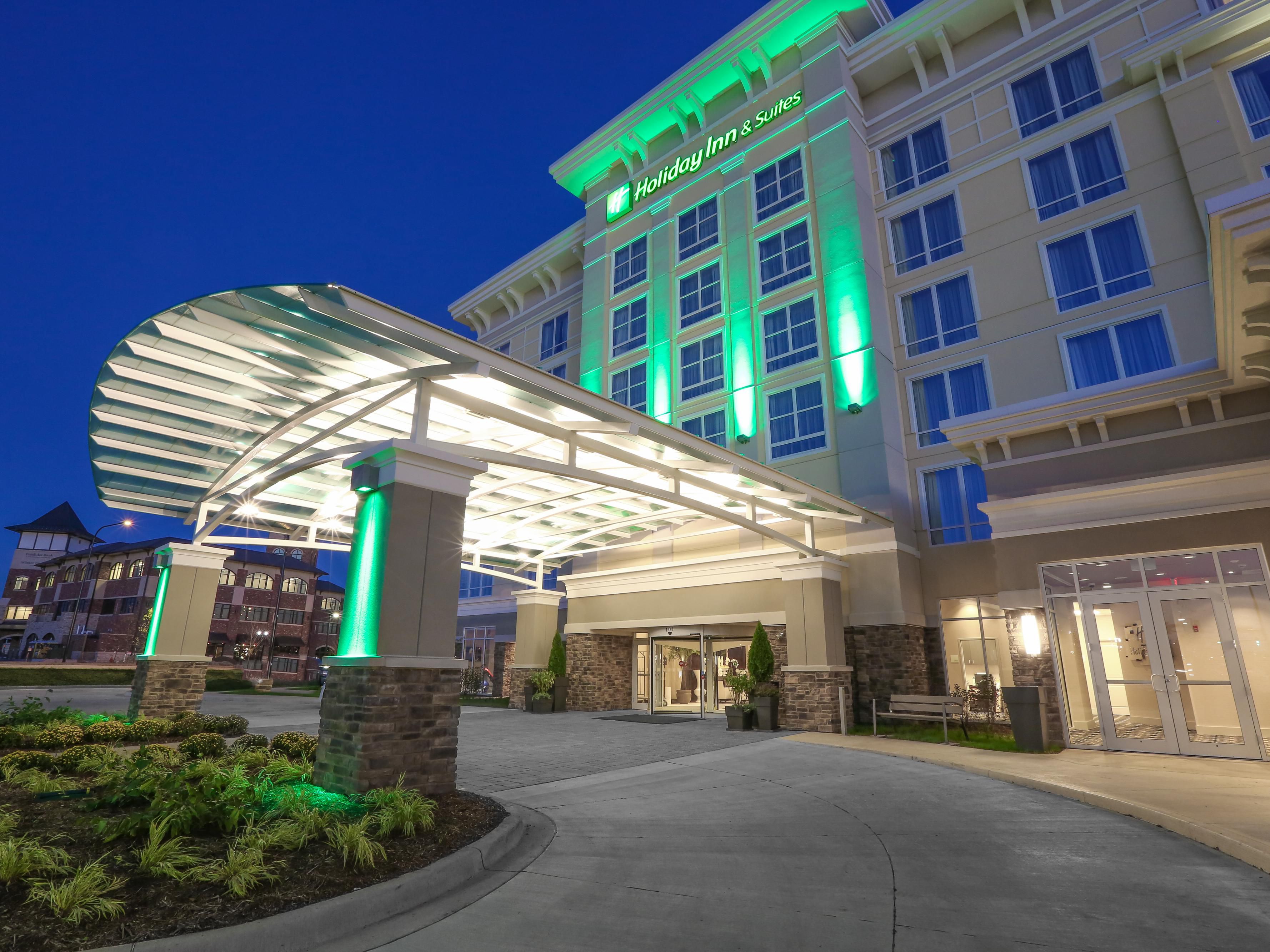 KidFriendly Hotel in East Peoria, IL near Peoria Holiday Inn