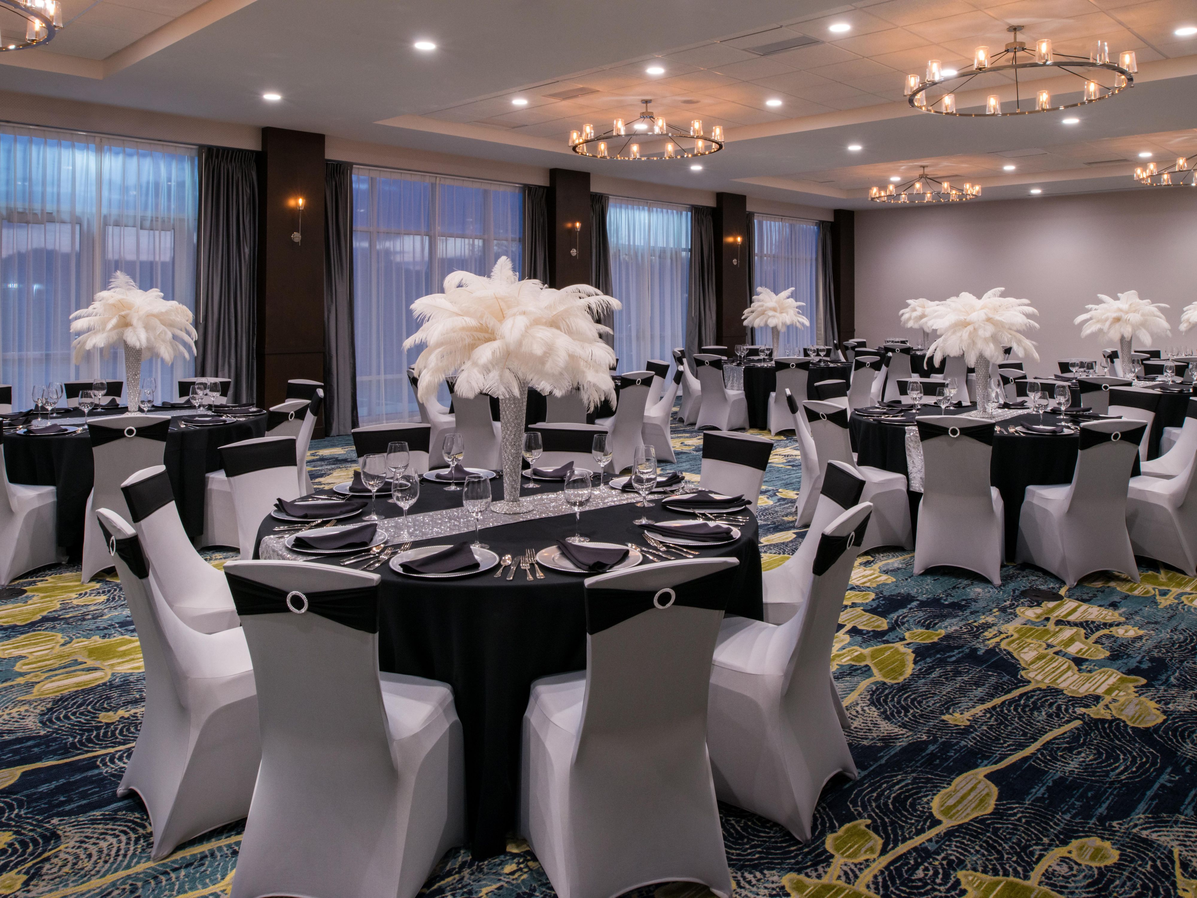 Host your next family reunion, corporate meeting, or graduation dinner at our event space in Farmington Hills. Our beautiful Hamilton Grand Ballroom offers 4,489 square feet of meeting space for 300-400 guests. Make it a stress-free event with our planning, catering, and decorating services. Contact us to start organizing the perfect event.
