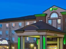 grande prairie hotels with kitchenettes