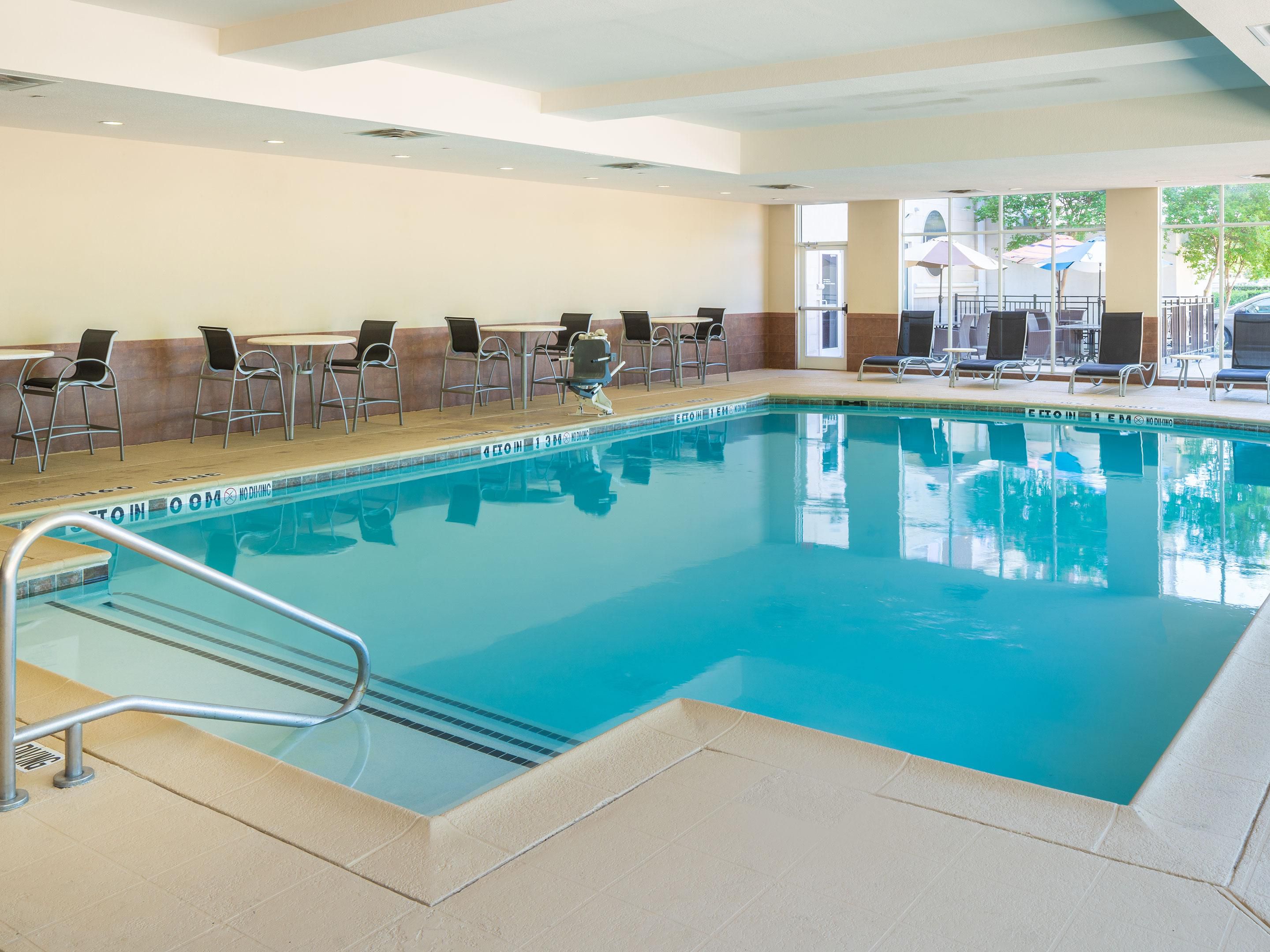 Regardless of the season, it is always the perfect season to relax in our indoor pool. Guests of our hotel may enjoy these amenities daily from 8:00 AM to 10:00 PM.