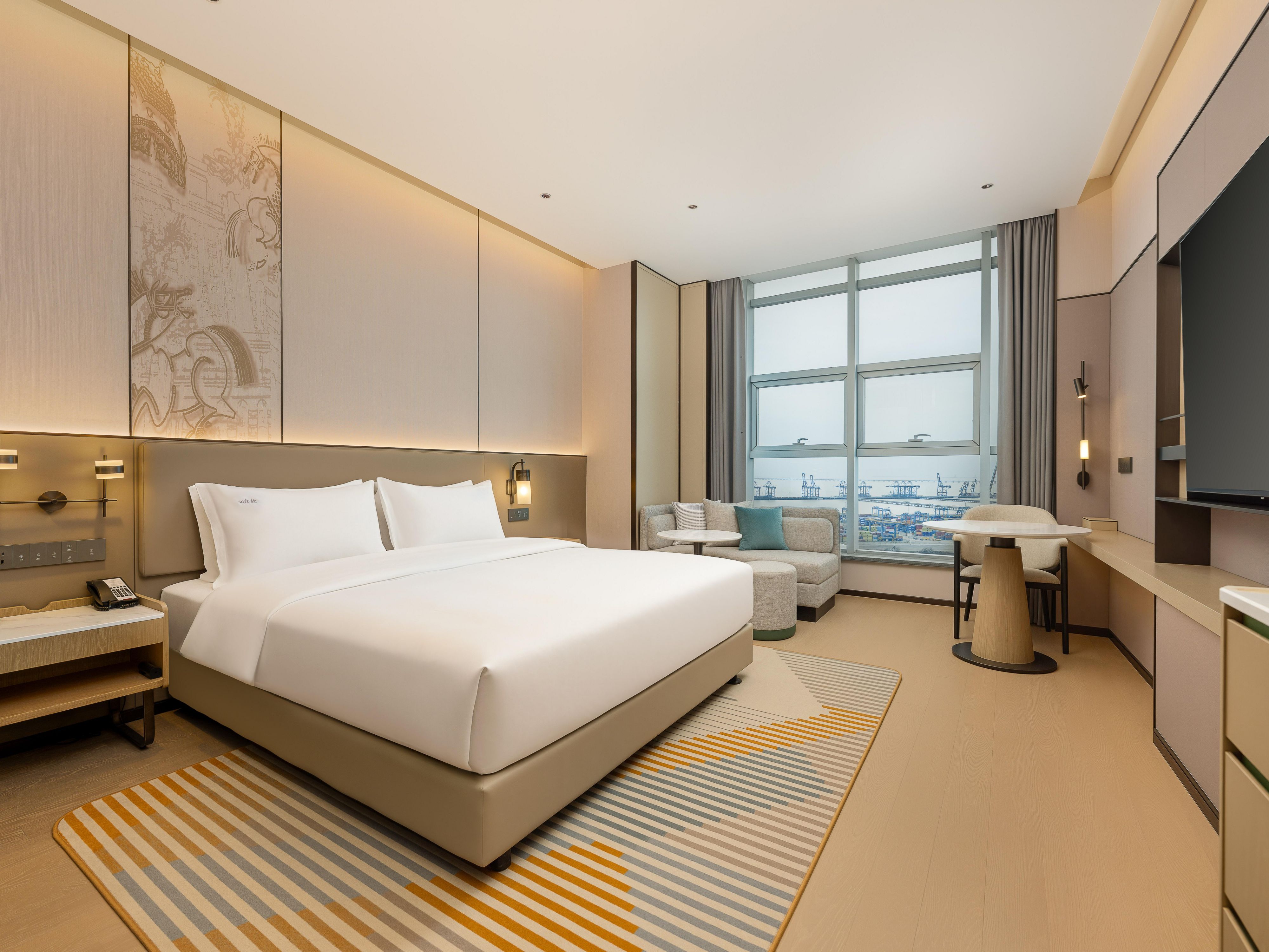 1 King Bed Premium Sea View
