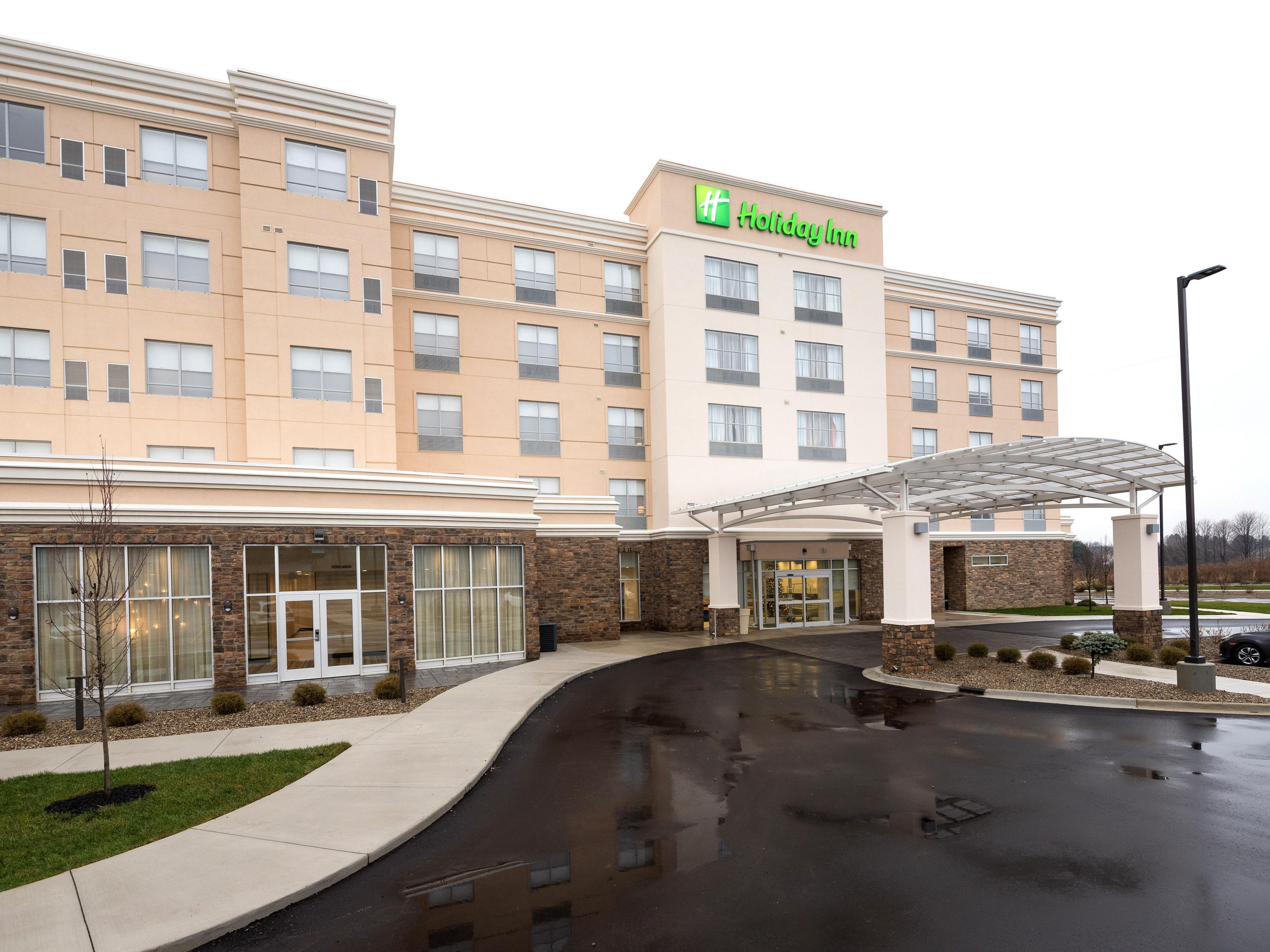 Our location is also very convenient. It’s situated just off I-131 and only 10 miles away from I-94. The hotel is only 4.3 miles away from downtown Kalamazoo, where you can explore the city’s many attractions, including the Kalamazoo Institute of Arts, The Kalamazoo Valley Museum, and Kalamazoo Nature Center.

