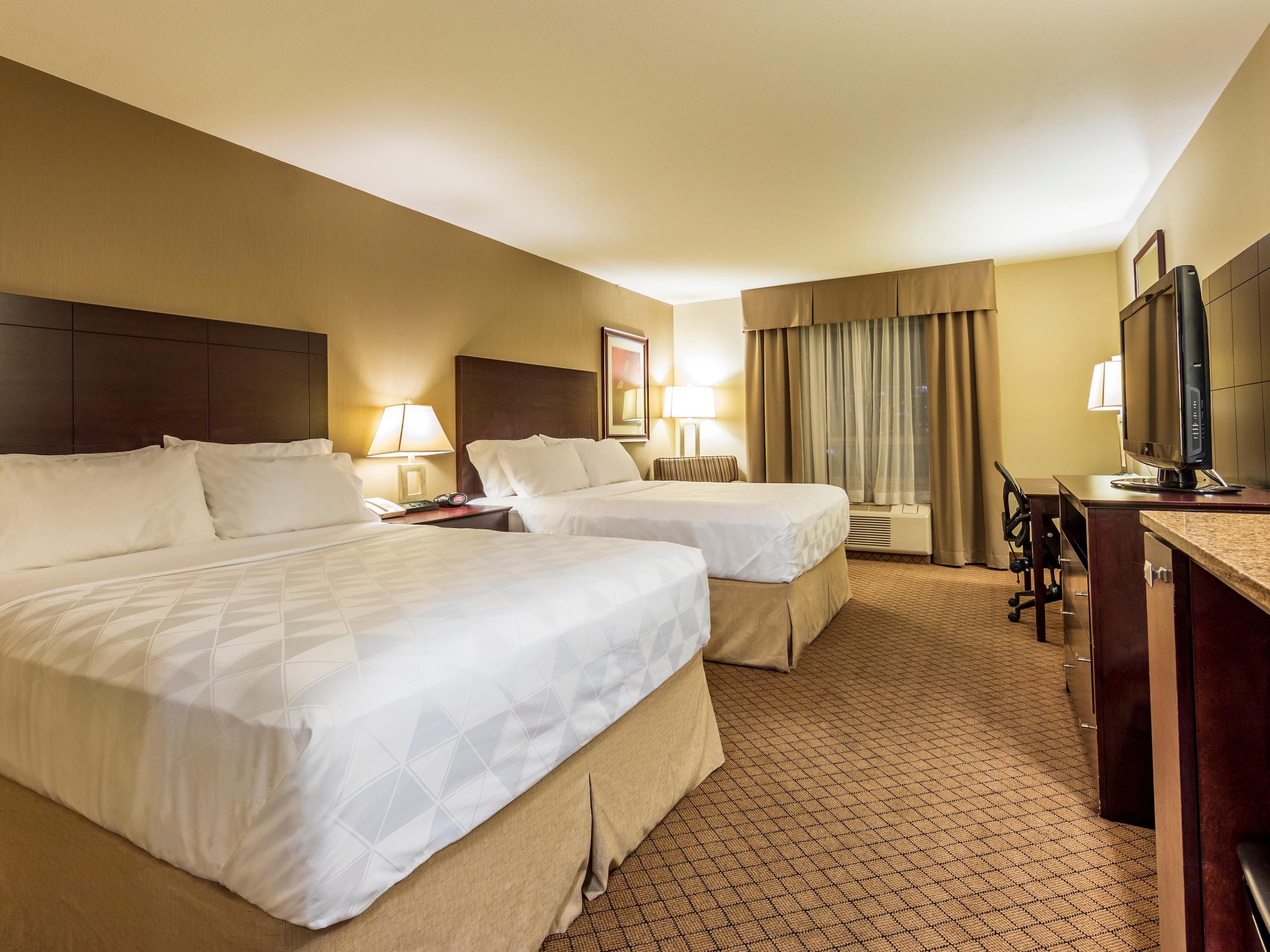 Hotel In Kamloops Holiday Inn Hotel Suites Kamloops Hotel   Holiday Inn Hotel And Suites Kamloops 8521612088 4x3