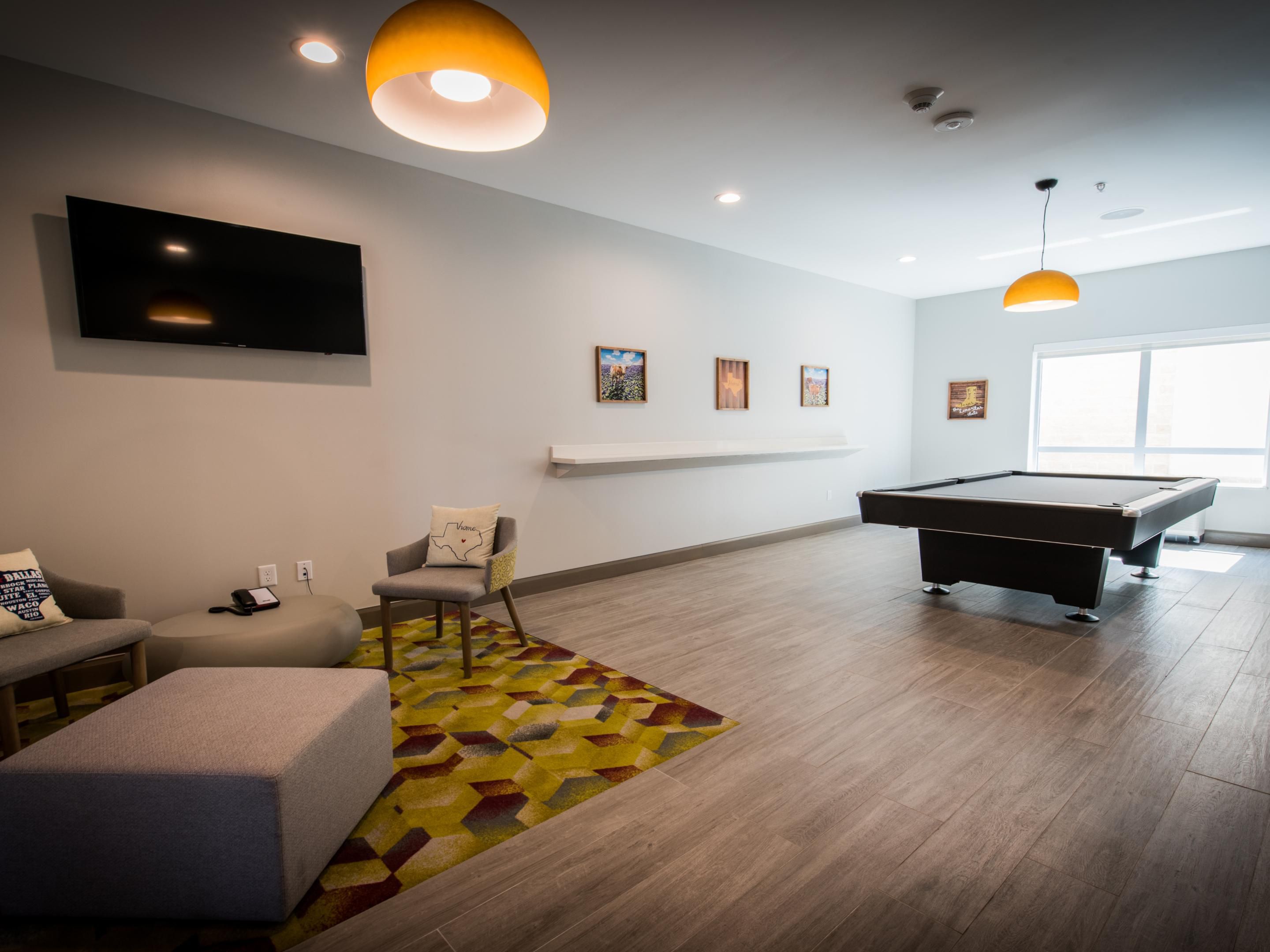 Play a nice billiards game in a more intimate setting. Our entertainment room is a cozy private area with 2-TV screens to watch any game while enjoying a billiards game! 