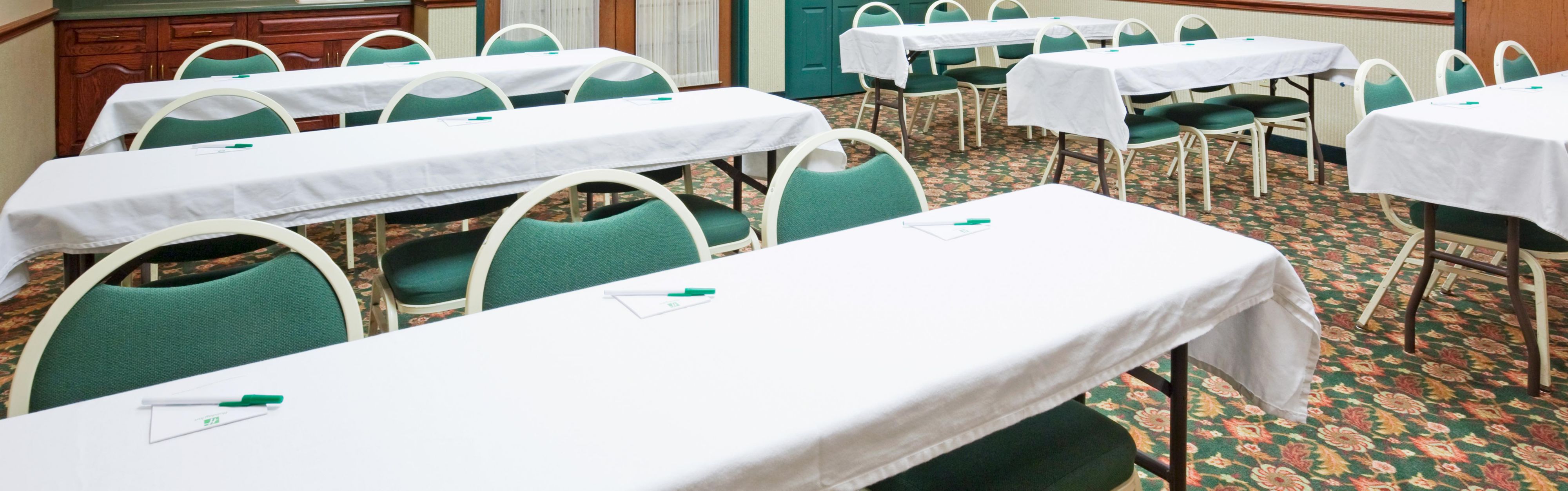meeting-rooms-in-la-crosse-holiday-inn-hotel-suites-la-crosse