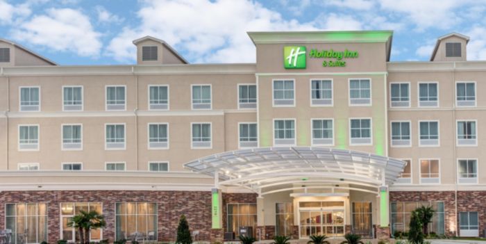 Holiday Inn & Suites Lafayette North