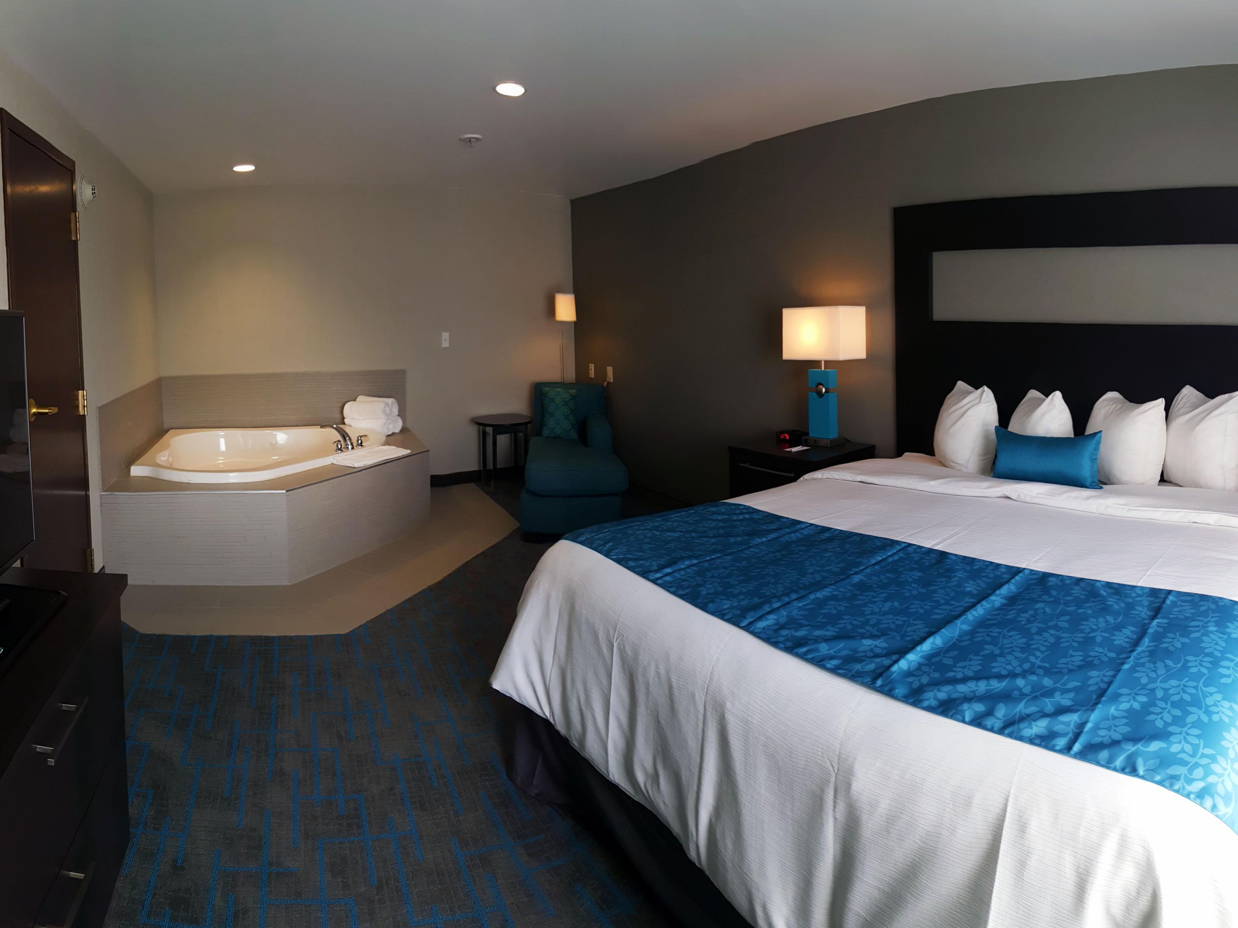 Relax and unwind in a guest room with a jetted tub.