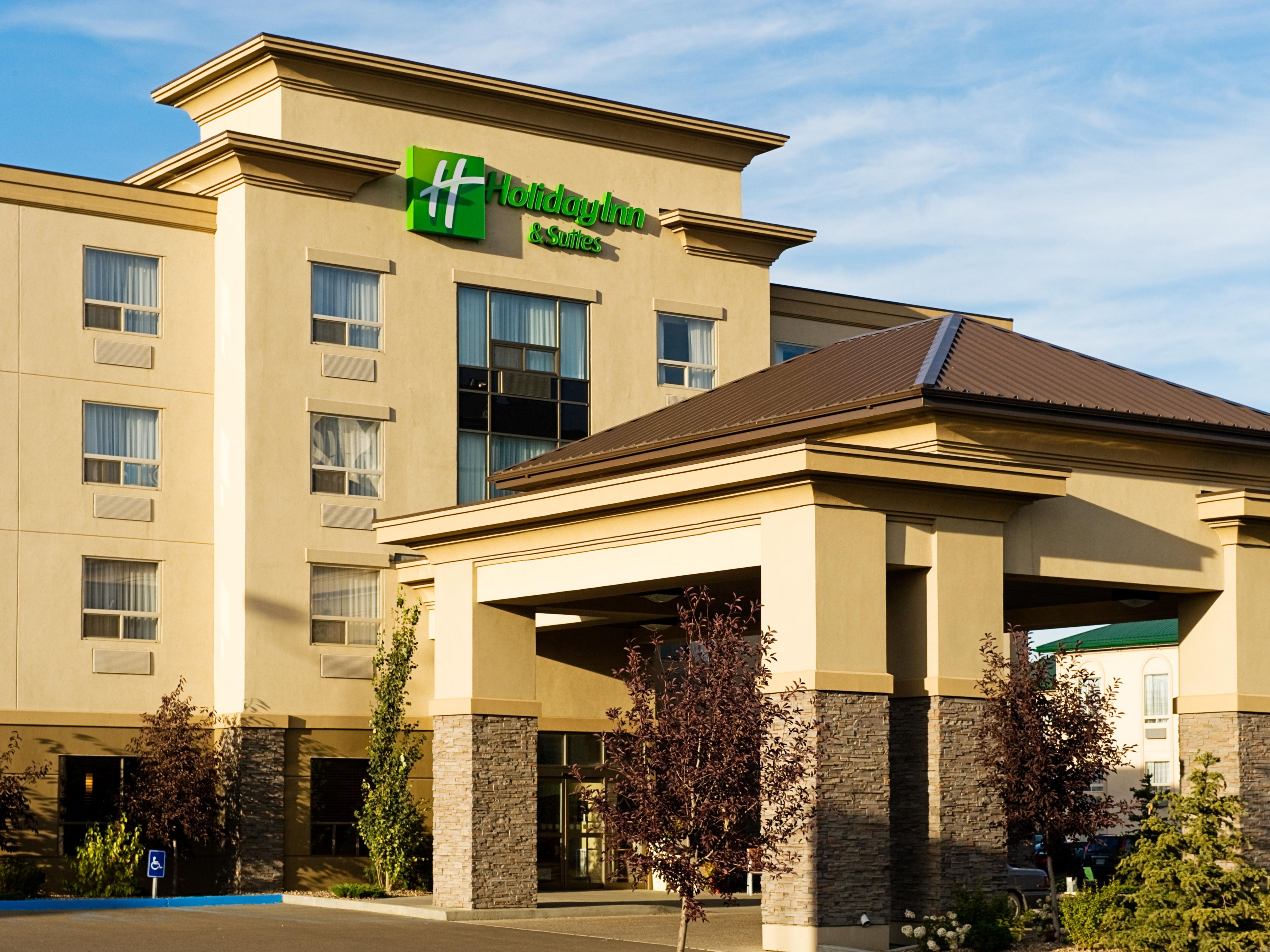 Welcome To The Holiday Inn & Suites Lloydminster
