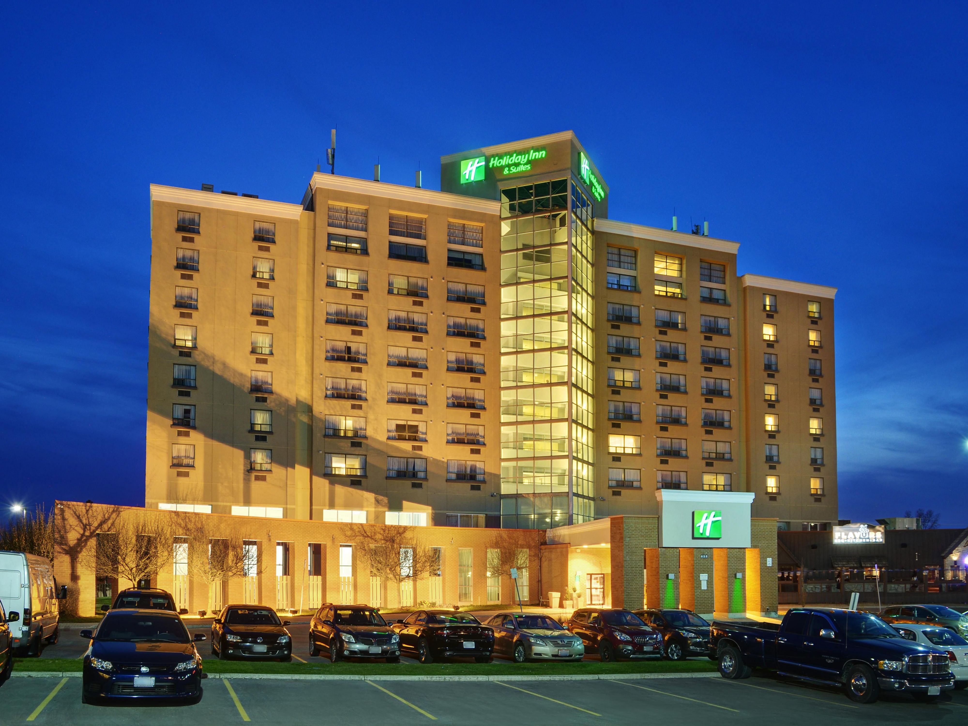 We have ample of parking space available at the hotel for passenger vehicles, vehicles with trailers or oversized trucks at no additional cost!